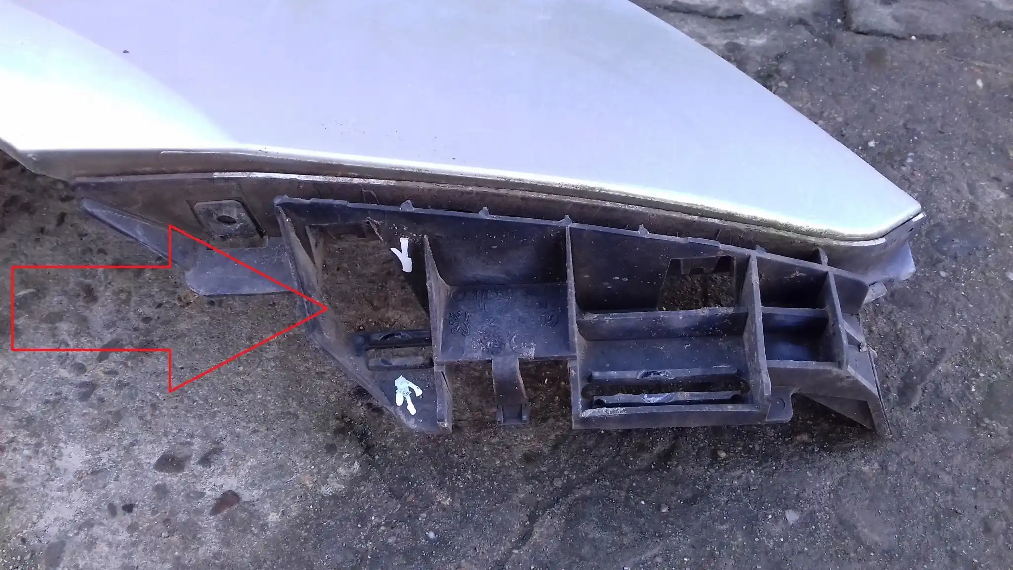 BŁOTNIK PRAWY PRZÓD PRZEDNI PEUGEOT 307 CC CABRIO 01- EZRC