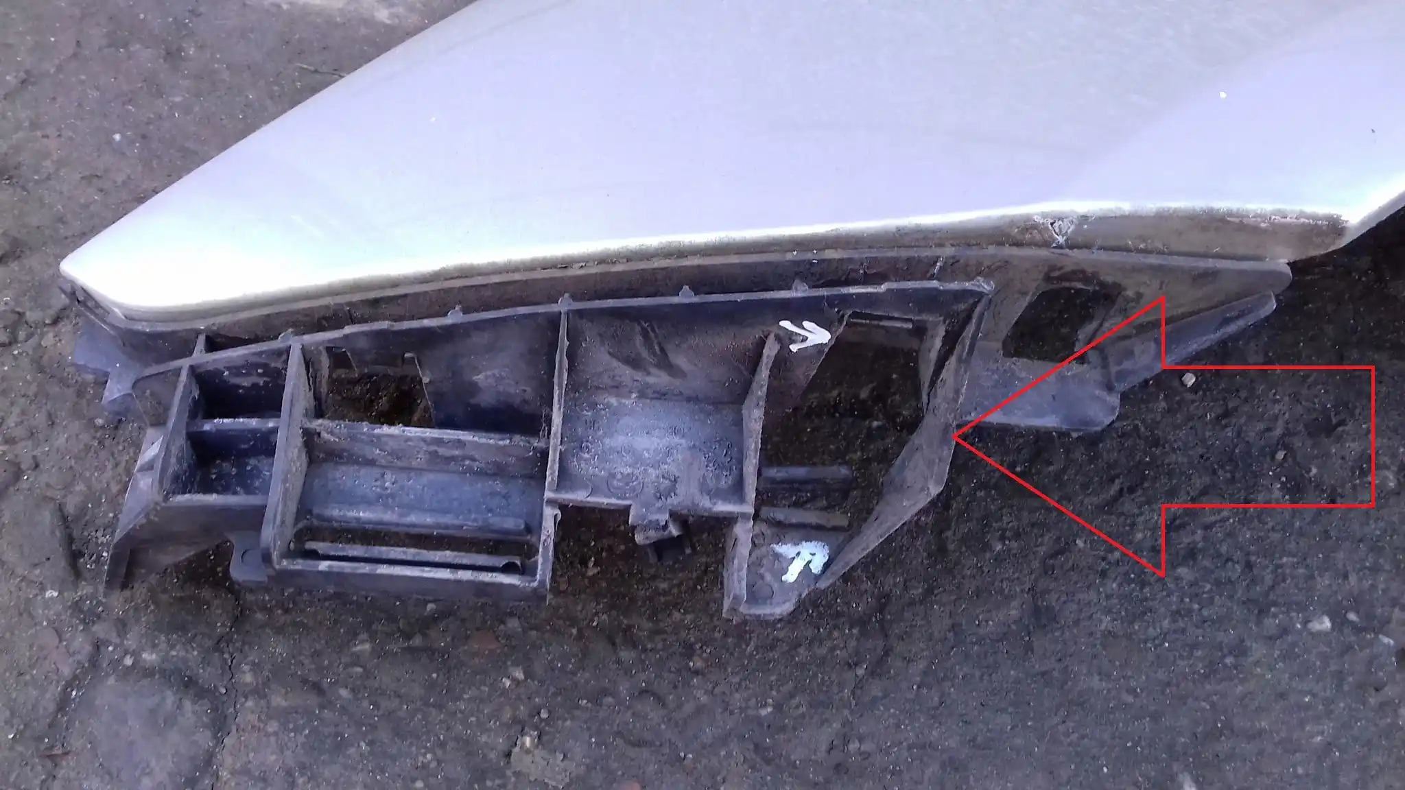BŁOTNIK LEWY PRZÓD PRZEDNI PEUGEOT 307 CC CABRIO 01- EZRC