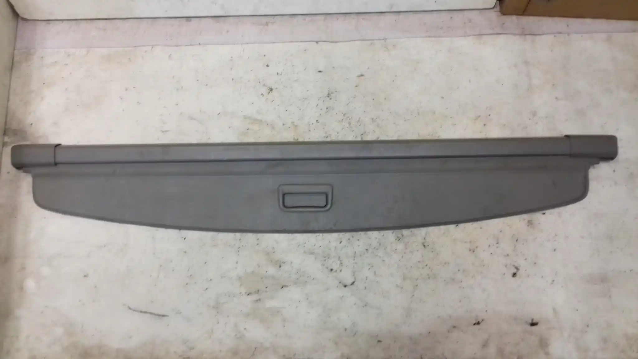 ROLETA BAGAŻNIKA VW TOURAN I 03-10