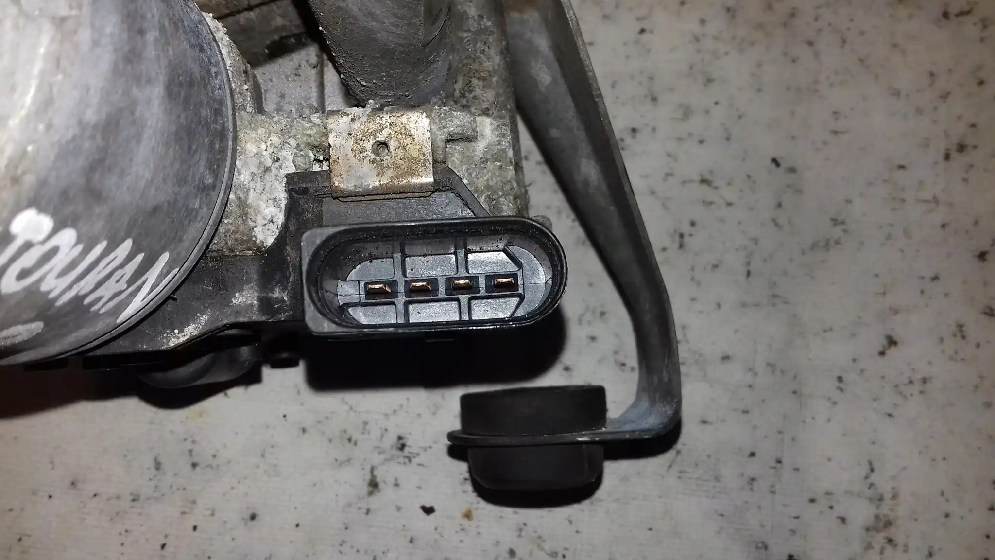 MECHANIZM SILNICZEK WYCIERACZEK LEWY PRZÓD 3397020665 VW TOURAN I 03-06