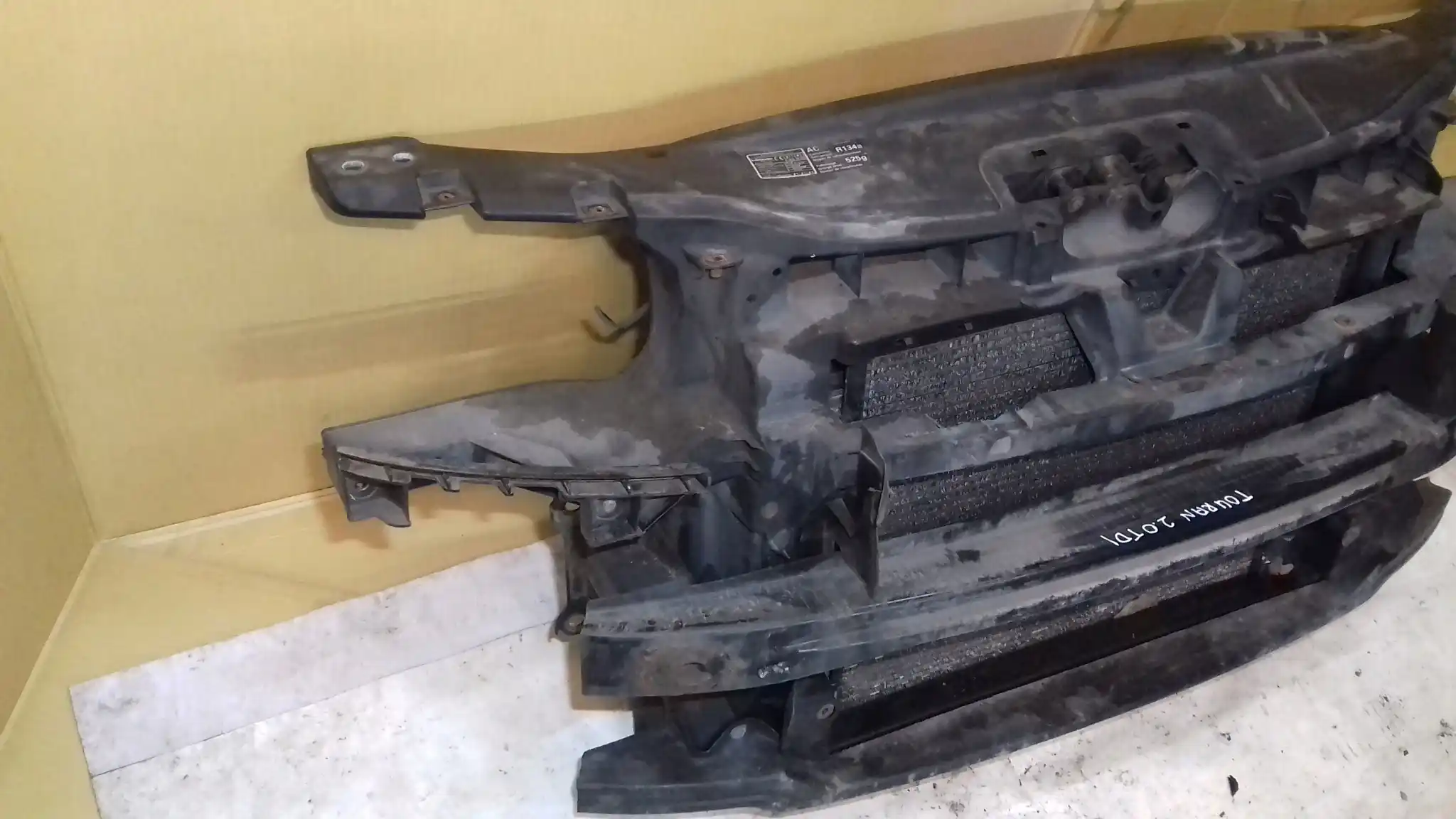 PAS PRZEDNI WZMOCNIENIE WENTYLATOR CHŁODNICE KPL VW TOURAN I 03-06 2.0 TDI
