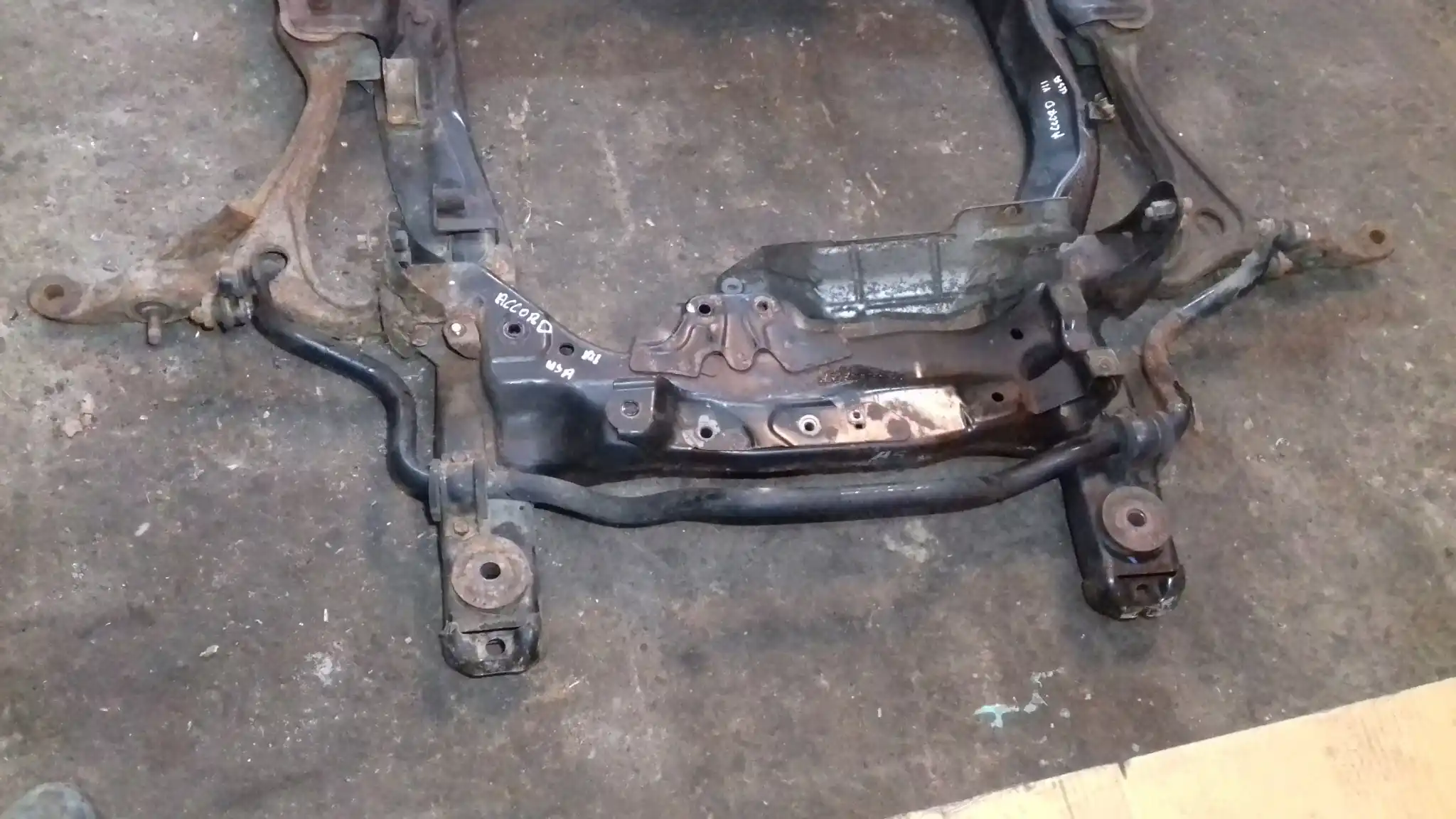 SANKI KOŁYSKA WÓZEK PRZÓD HONDA ACCORD VII SEDAN 02-