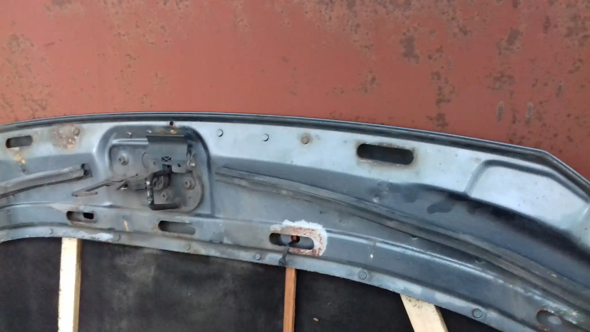 MASKA POKRYWA PRZÓD PRZEDNIA VW TOURAN I 03-06 ( LAK. LD7X )