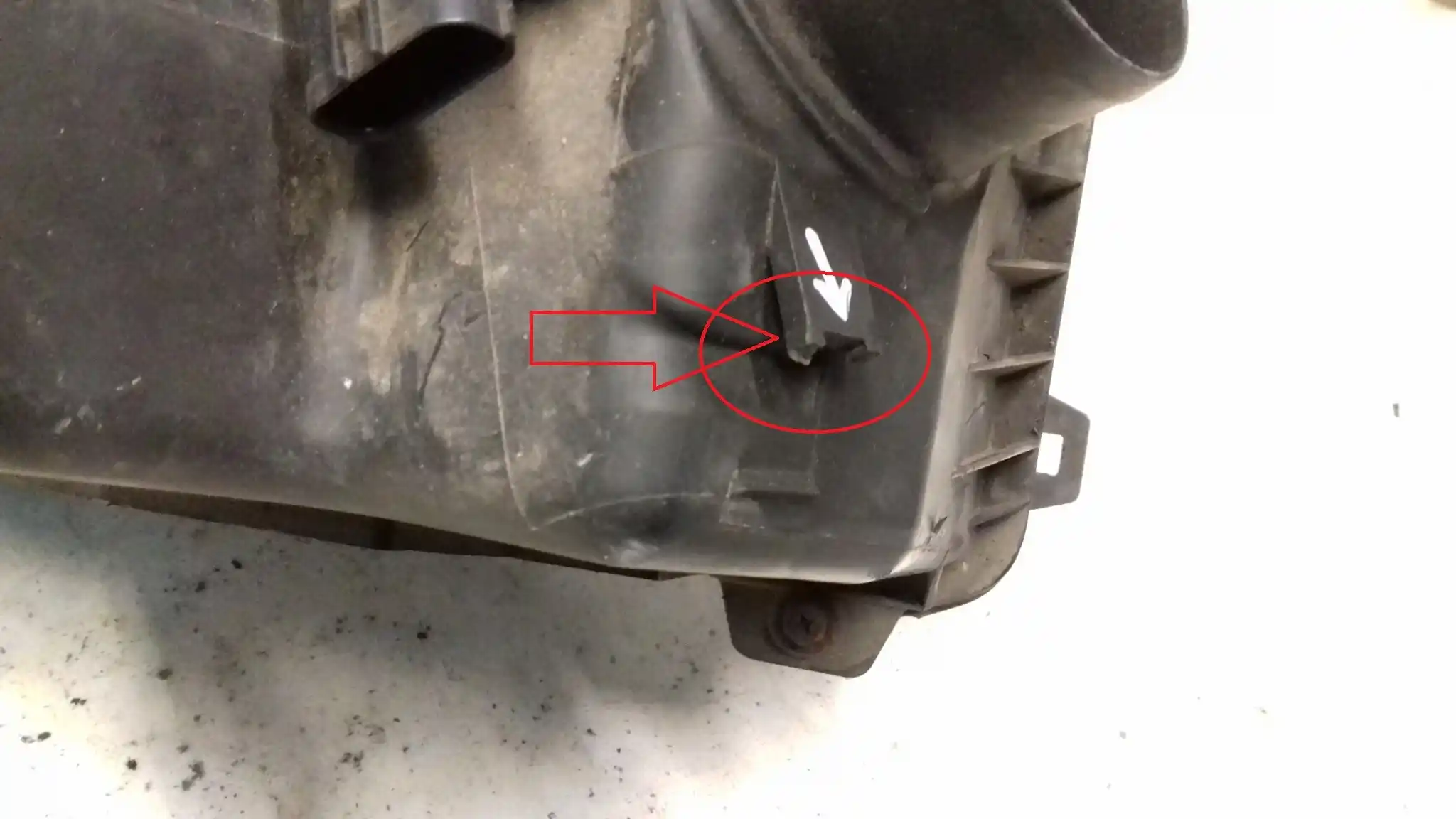 OBUDOWA FILTRA POWIETRZA PRZEPŁYWOMIERZ AFH70M41B HONDA ACCORD VII 2.4 02-