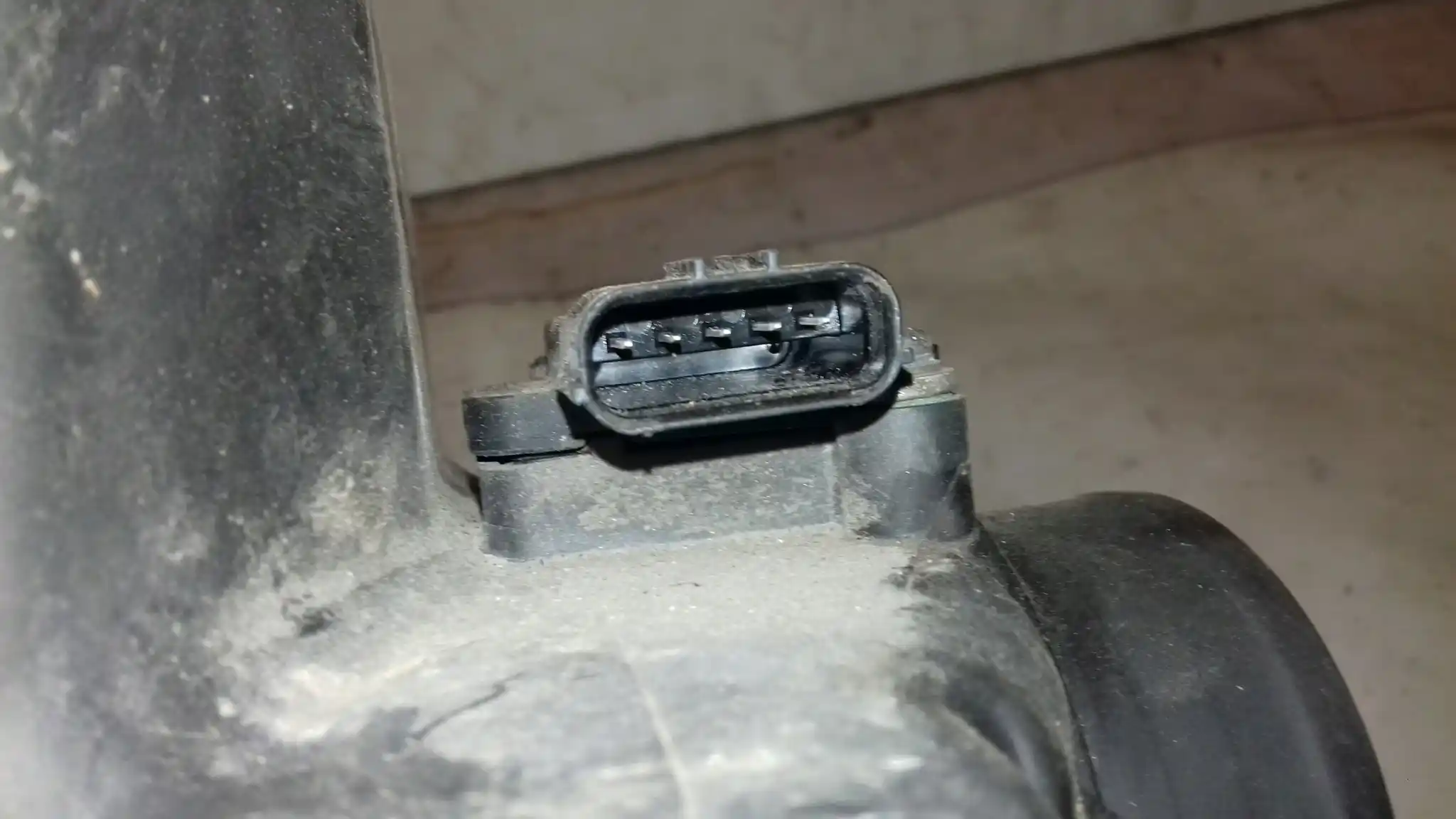OBUDOWA FILTRA POWIETRZA PRZEPŁYWOMIERZ AFH70M41B HONDA ACCORD VII 2.4 02-