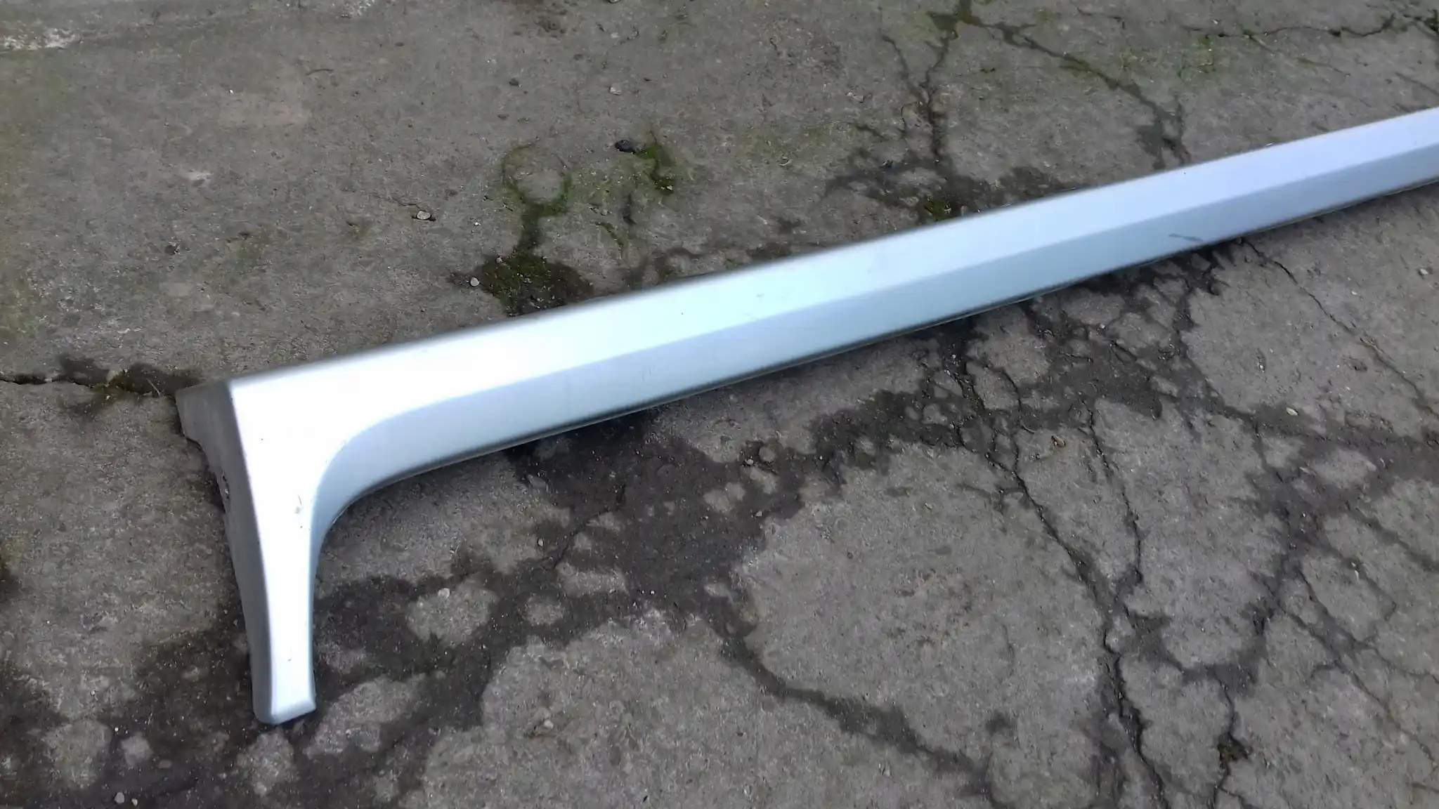 LISTWA NAKŁADKA PROGU LEWA 7722054GAO SUZUKI LIANA HB LIFT 04-