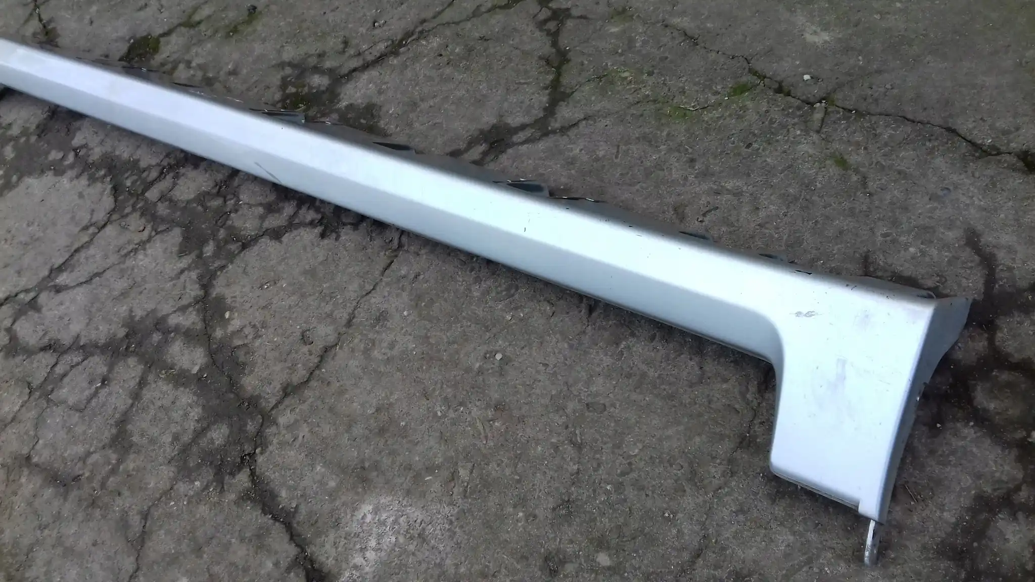 LISTWA NAKŁADKA PROGU LEWA 7722054GAO SUZUKI LIANA HB LIFT 04-