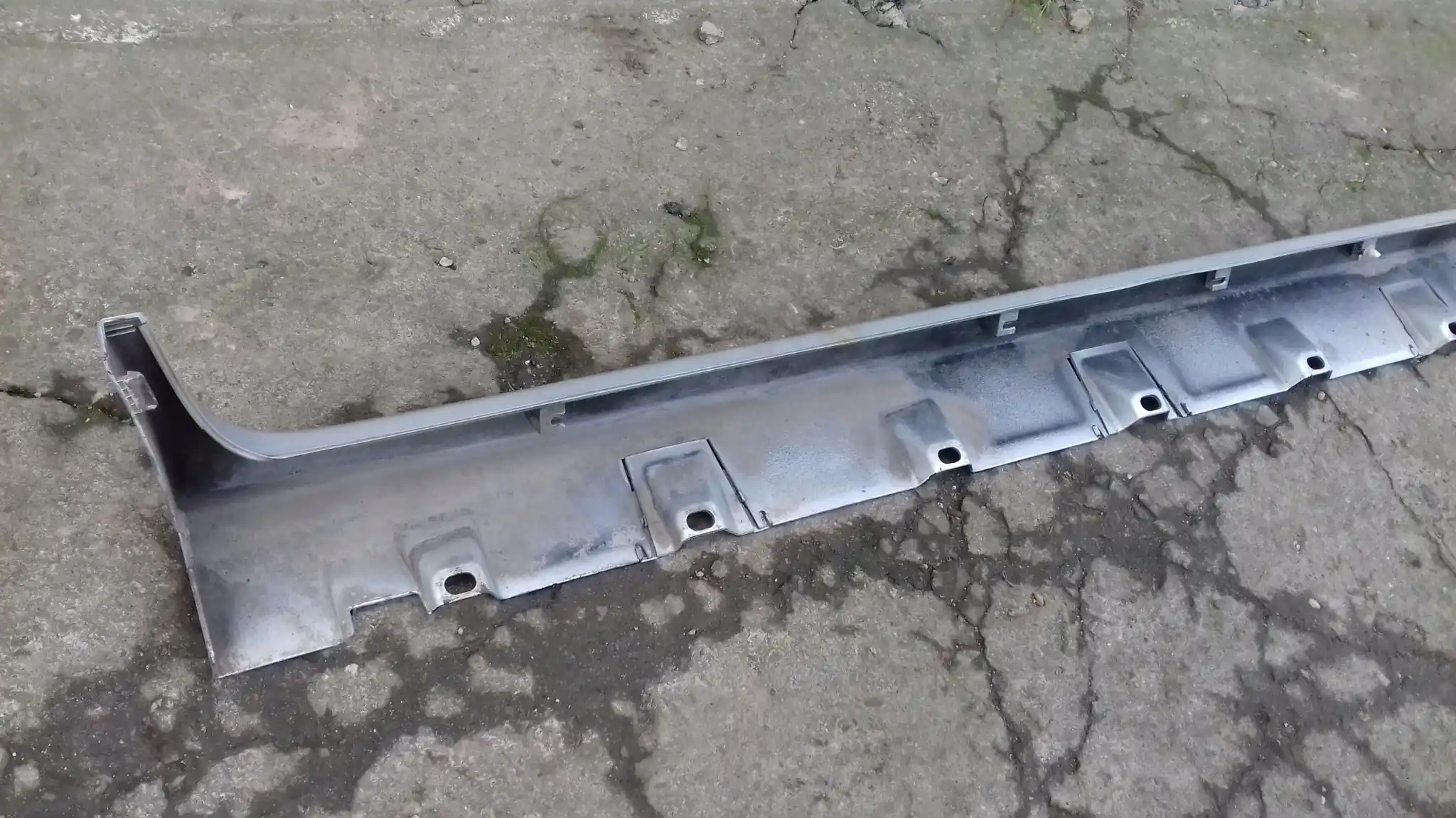 LISTWA NAKŁADKA PROGU LEWA 7722054GAO SUZUKI LIANA HB LIFT 04-