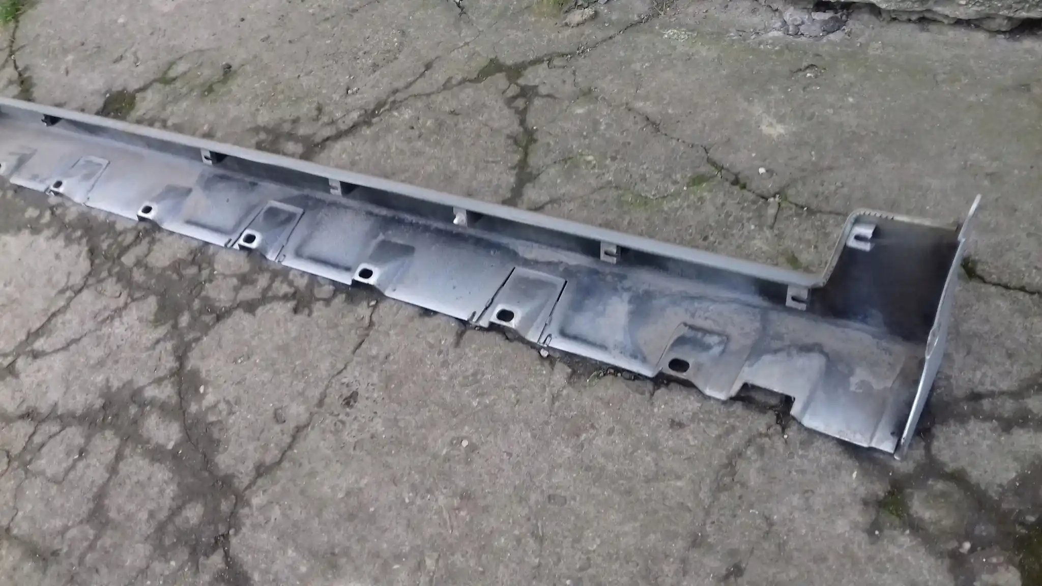 LISTWA NAKŁADKA PROGU LEWA 7722054GAO SUZUKI LIANA HB LIFT 04-