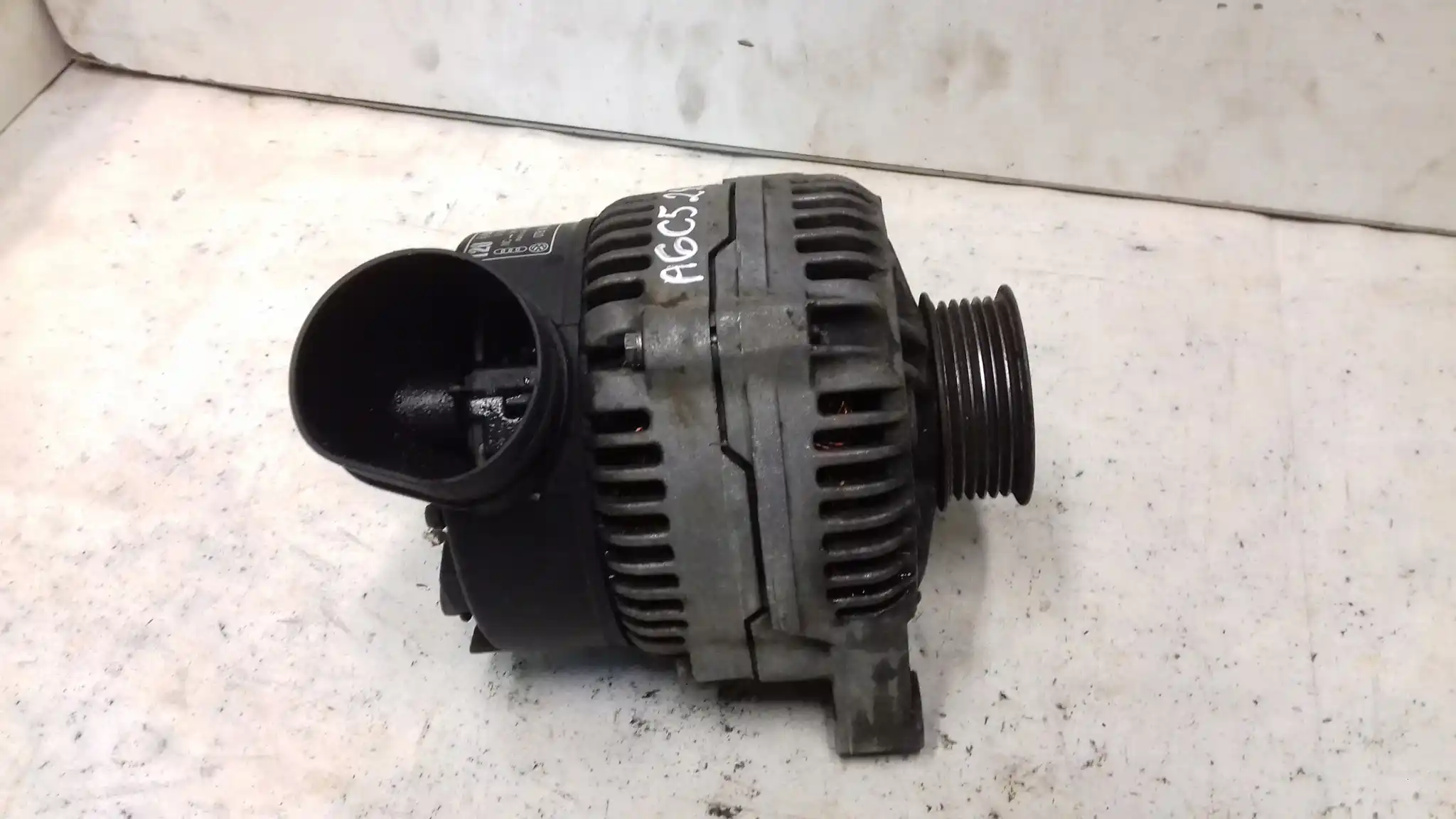ALTERNATOR 078903015F 0123510061 VW PASSAT B5 AUDI A6 C5 2.8 V6 97-