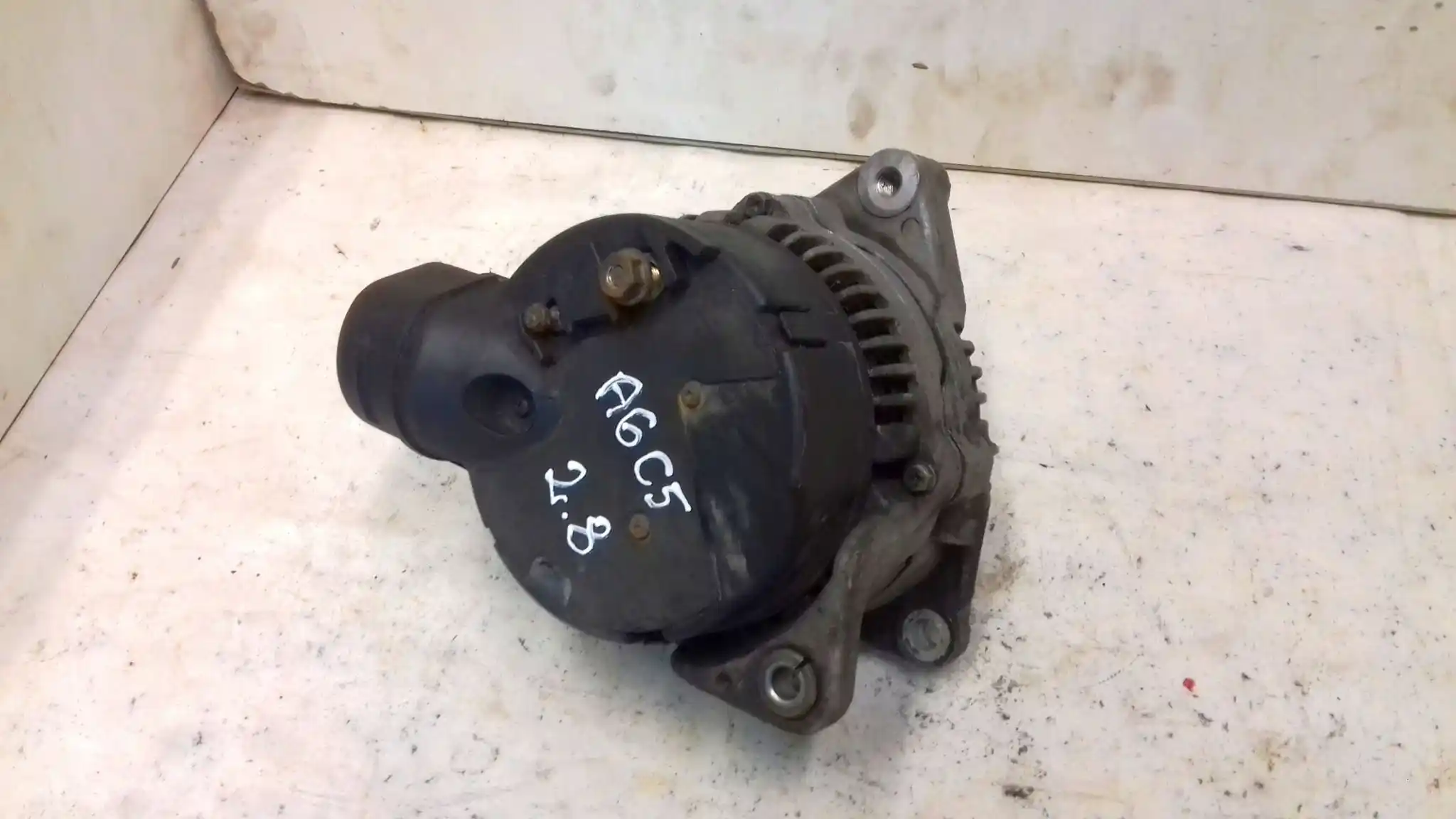 ALTERNATOR 078903015F 0123510061 VW PASSAT B5 AUDI A6 C5 2.8 V6 97-