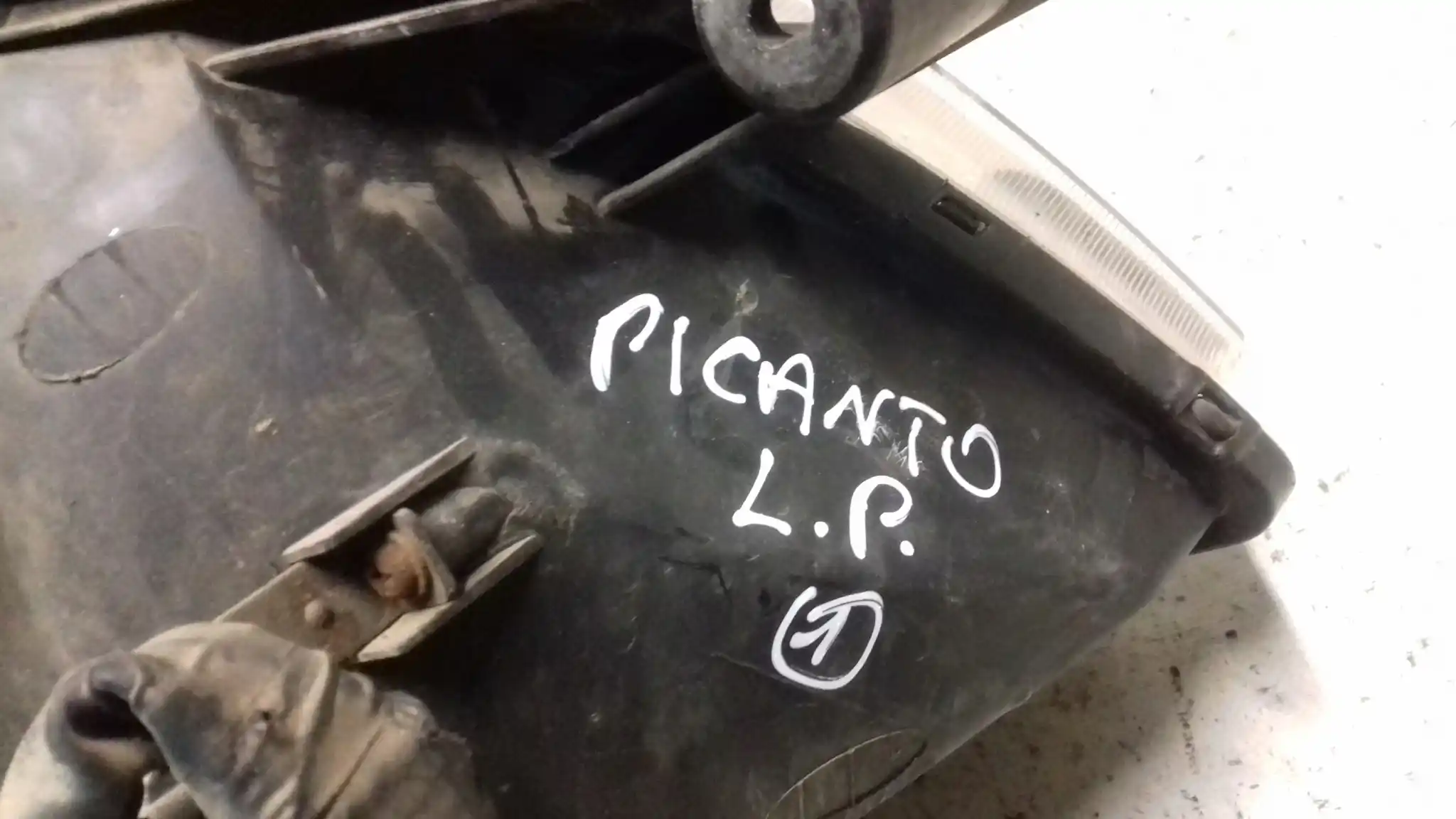 LAMPA LEWY PRZÓD PRZEDNIA KIA PICANTO I 5D HB 03-07