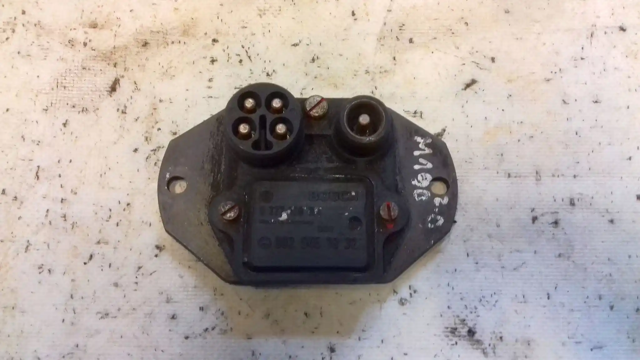 MODUŁ ZAPŁONOWY 0025451832 0227100114 MERCEDES W123 2.0B