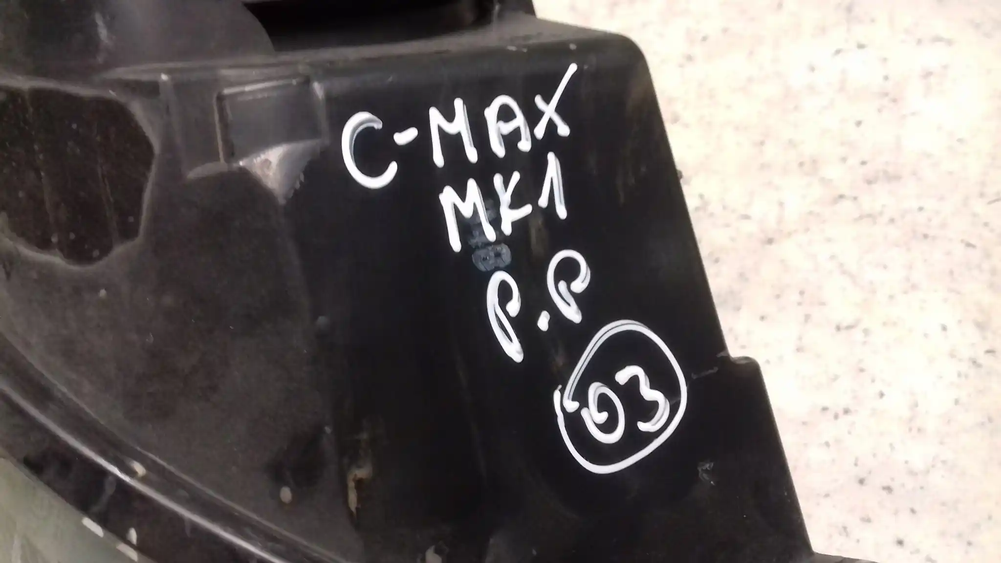 LAMPA PRAWY PRZÓD PRZEDNIA FORD C-MAX MK1 03-06
