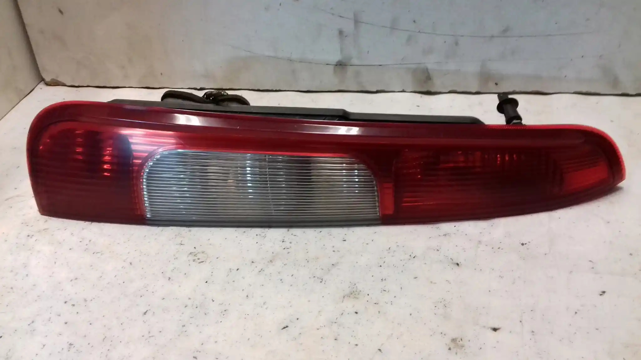 LAMPA LEWY TYŁ TYLNA 3M5113A603AA FORD C-MAX MK1 03-06