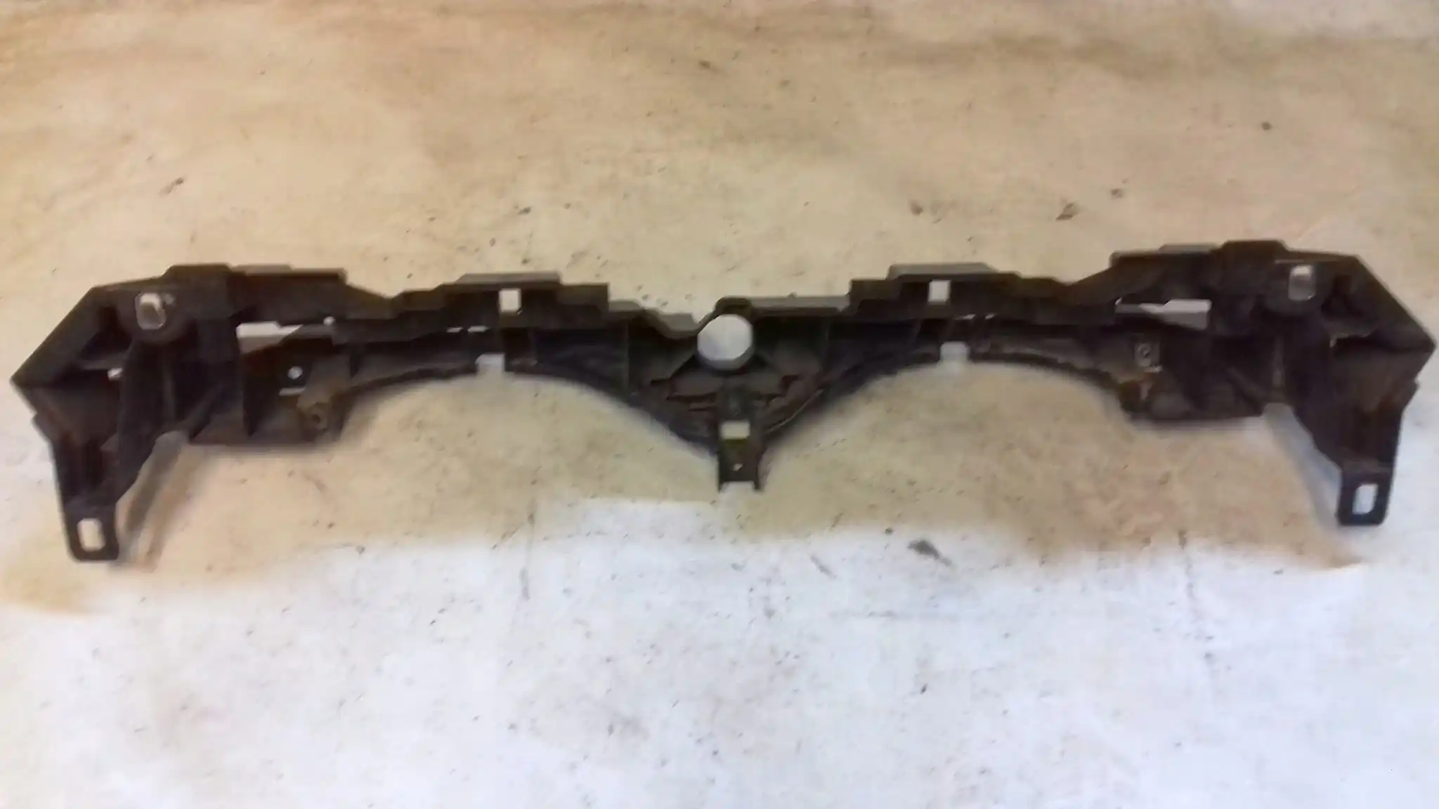 PAS PRZEDNI GÓRNY WZMOCNIENIE 51860985 FIAT PUNTO EVO 09-