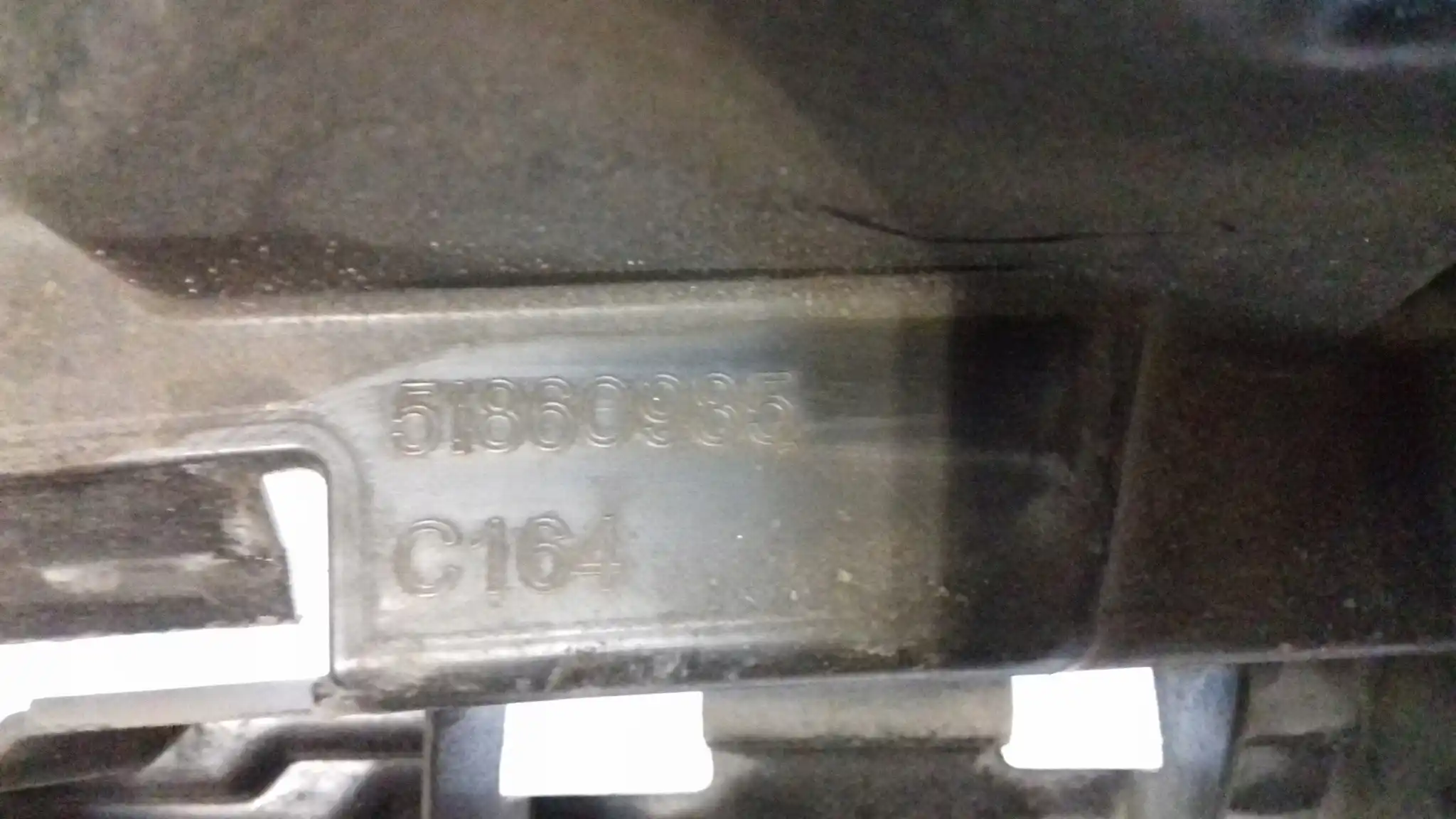 PAS PRZEDNI GÓRNY WZMOCNIENIE 51860985 FIAT PUNTO EVO 09-