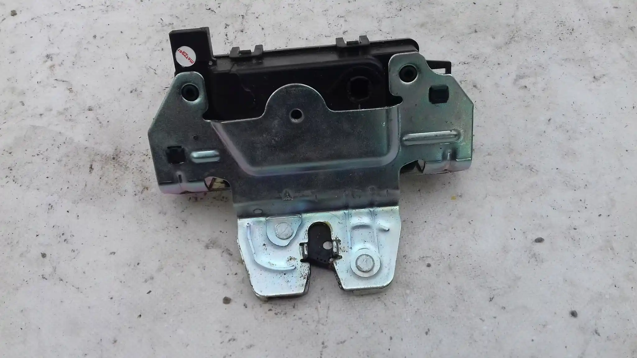 ZAMEK KLAPY TYŁ TYLNEJ 13188851 OPEL ZAFIRA B 05-