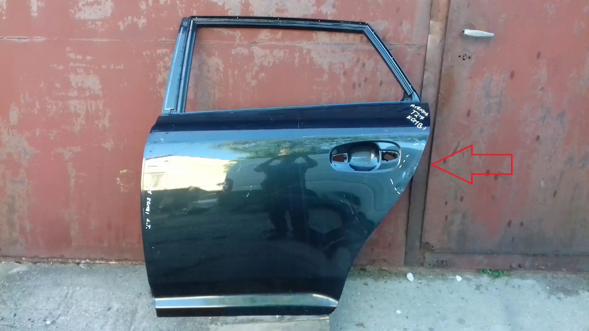 DRZWI LEWY TYŁ TYLNE TOYOTA AVENSIS T27 KOMBI 09-