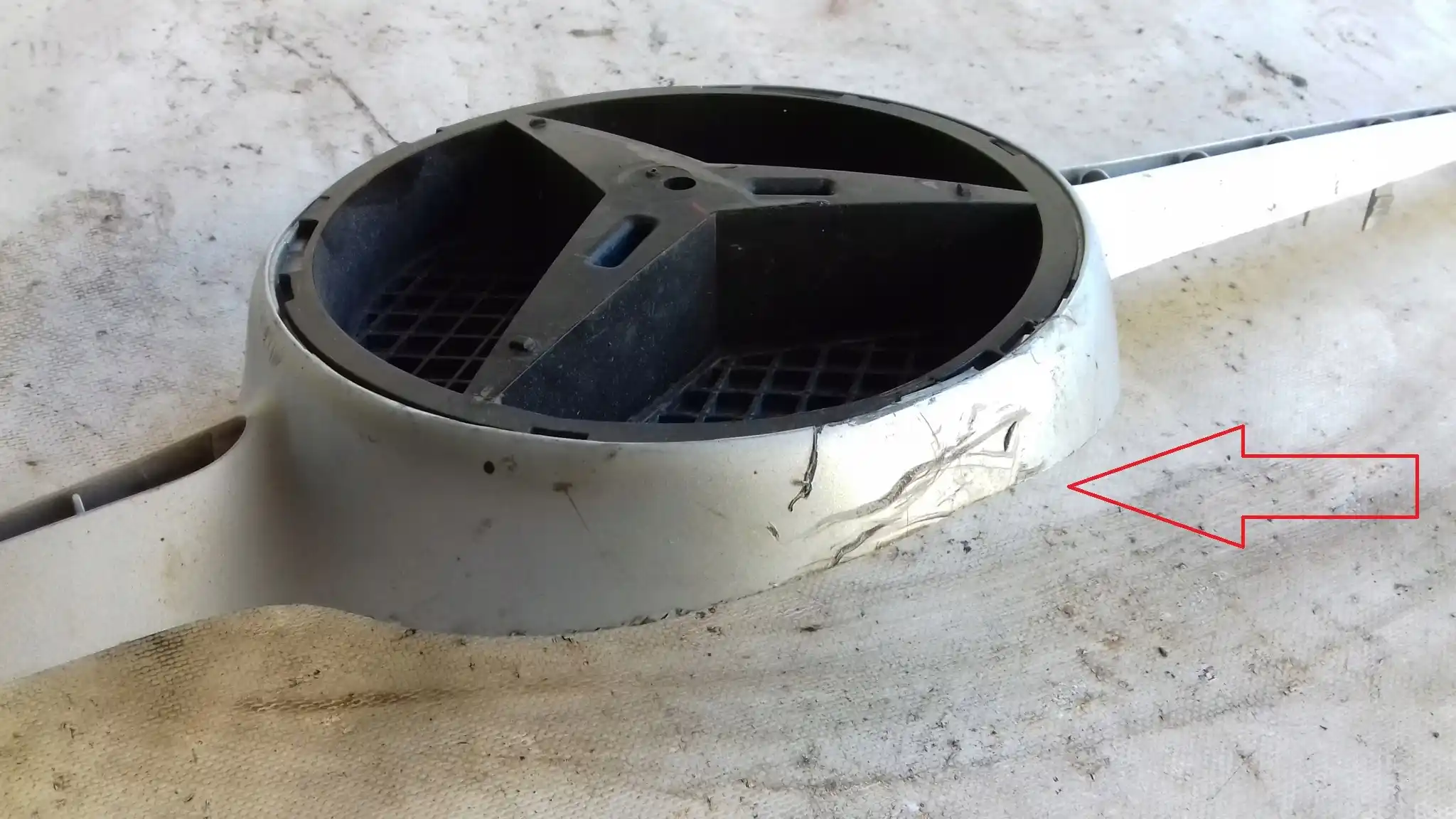 GRILL ATRAPA CHŁODNICY A2058880560 MERCEDES C-KLASA W205 14-