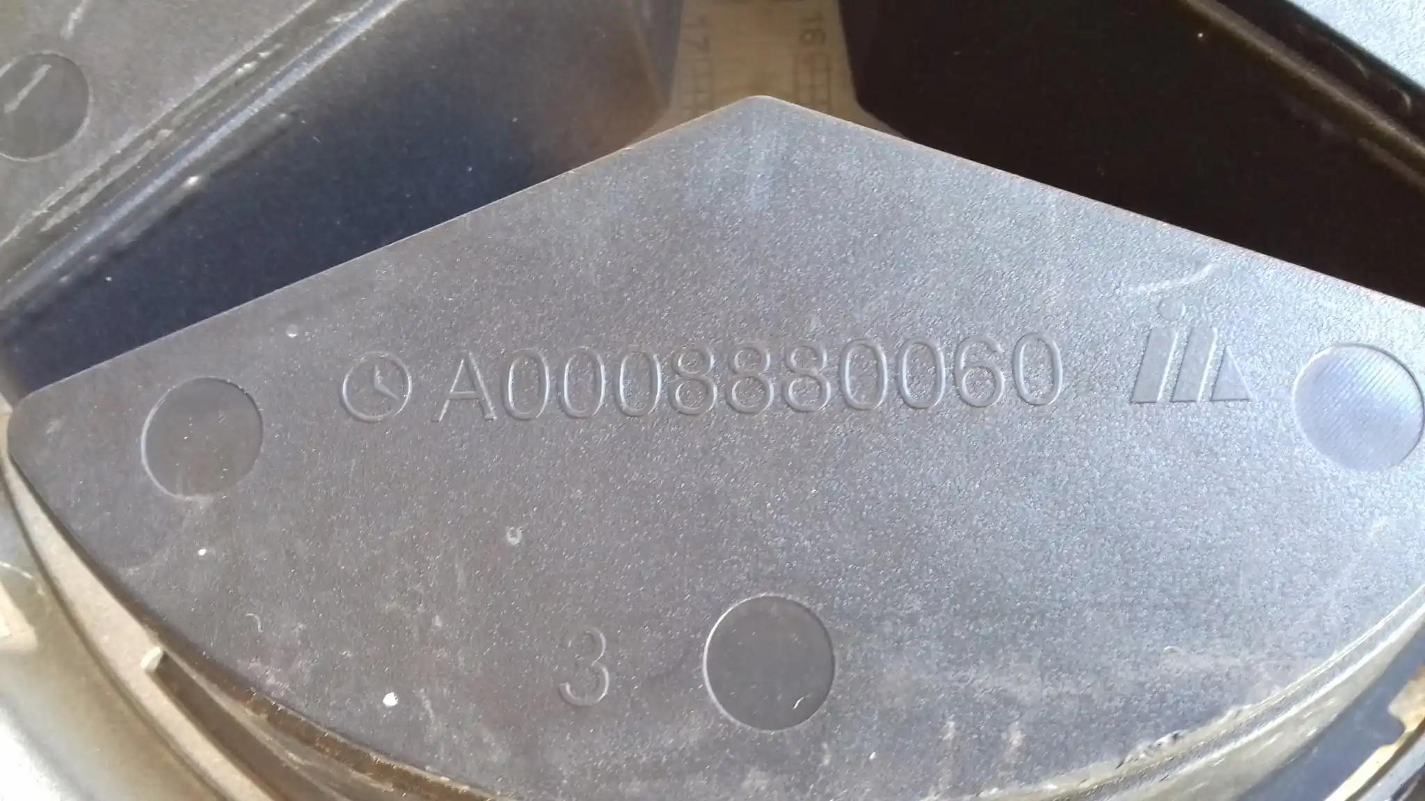 GRILL ATRAPA CHŁODNICY A2058880560 MERCEDES C-KLASA W205 14-