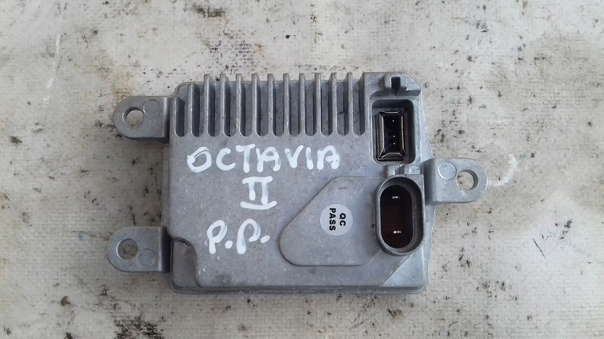 PRZETWORNICA XENON 59SKV018 SKODA OCTAVIA II 2 04-