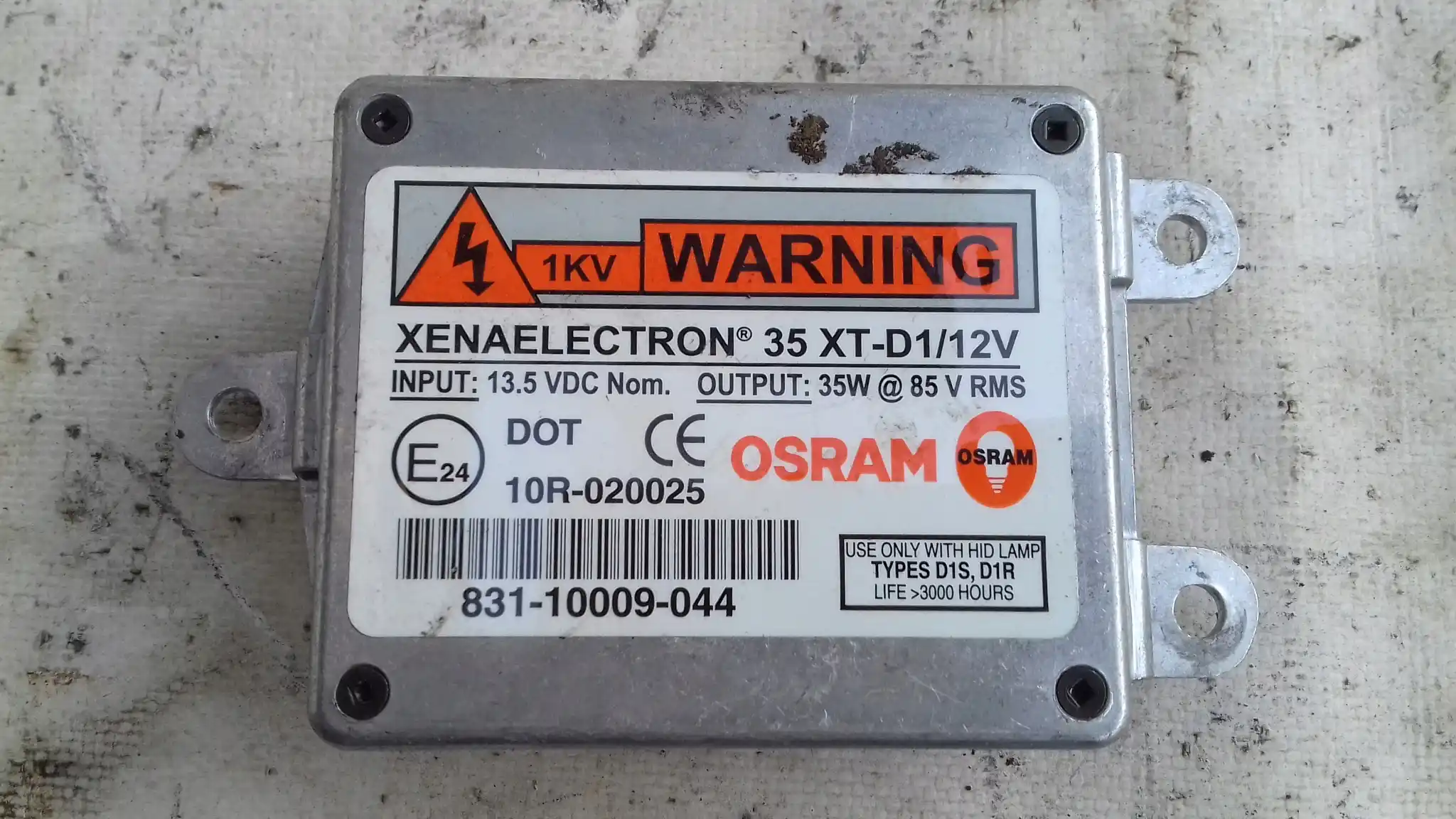 PRZETWORNICA XENON 10R020025 SKODA OCTAVIA II 2 04-