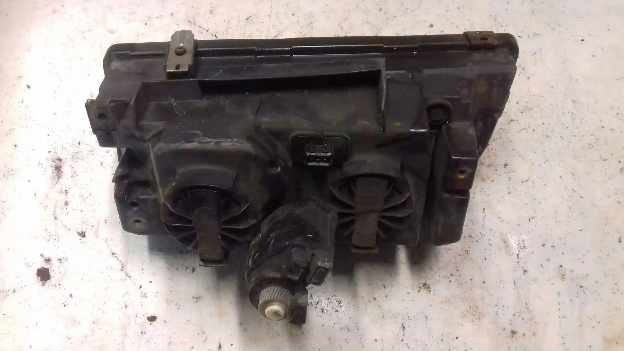 LAMPA PRAWY PRZÓD PRZEDNIA 14200600 VOLVO 850 LIFT 94-