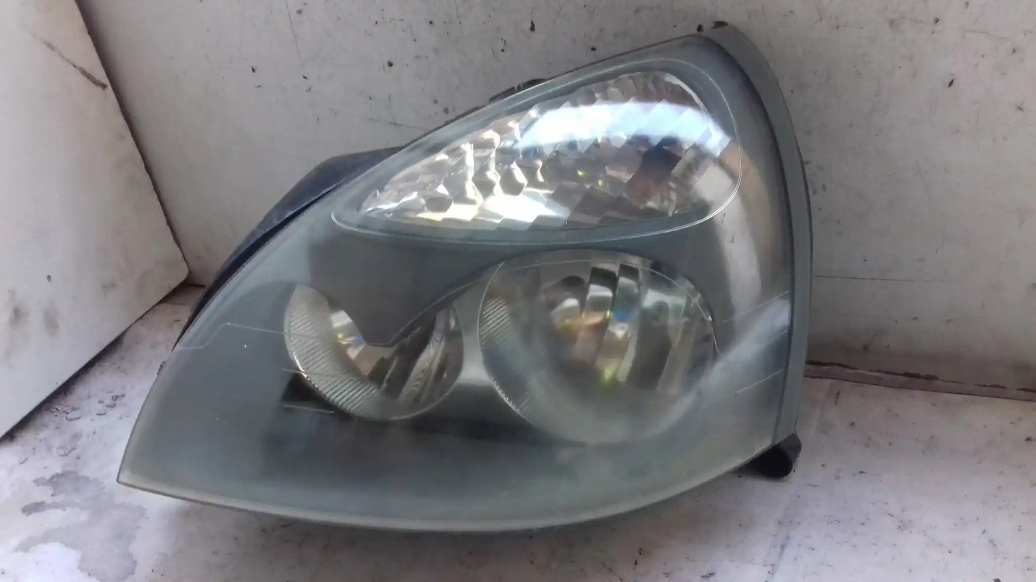 LAMPA LEWY PRZÓD PRZEDNIA RENAULT CLIO II LIFT 01-