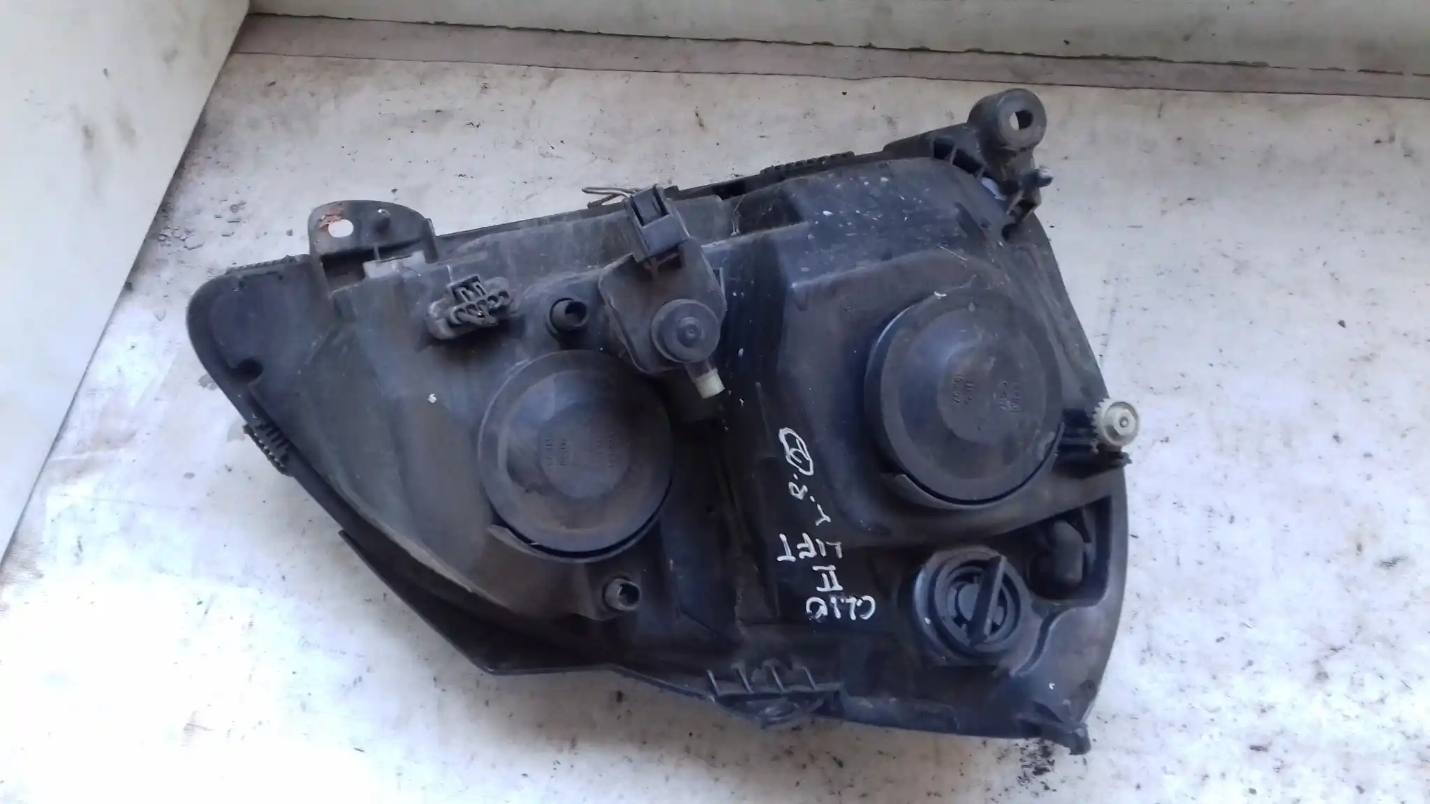 LAMPA LEWY PRZÓD PRZEDNIA RENAULT CLIO II LIFT 01-