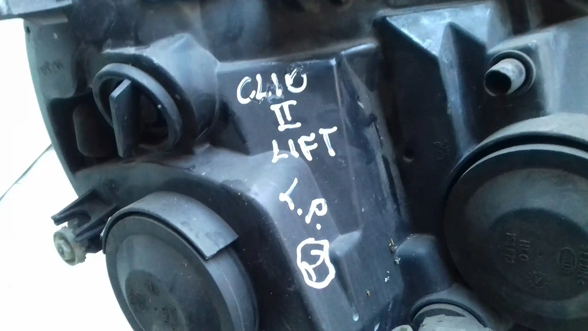 LAMPA LEWY PRZÓD PRZEDNIA RENAULT CLIO II LIFT 01-