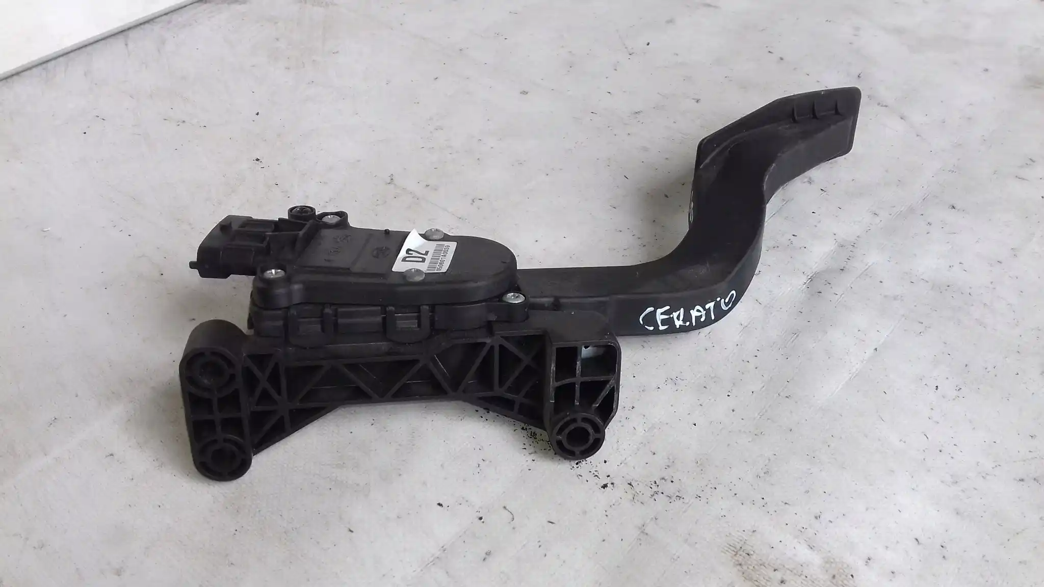 PEDAŁ GAZU POTENCJOMETR KIA CERATO I 1.5 CRDI 03-08