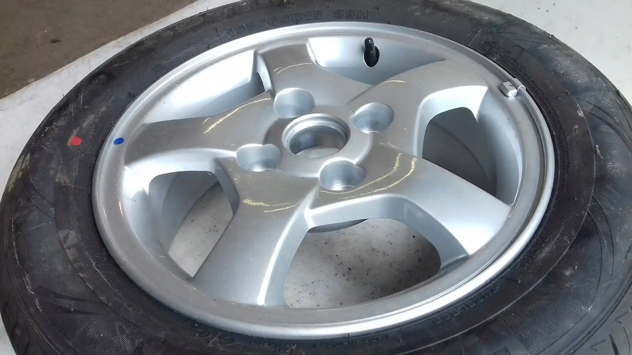 FELGA ALUMINIOWA KIA 4x114,3 6Jx15''