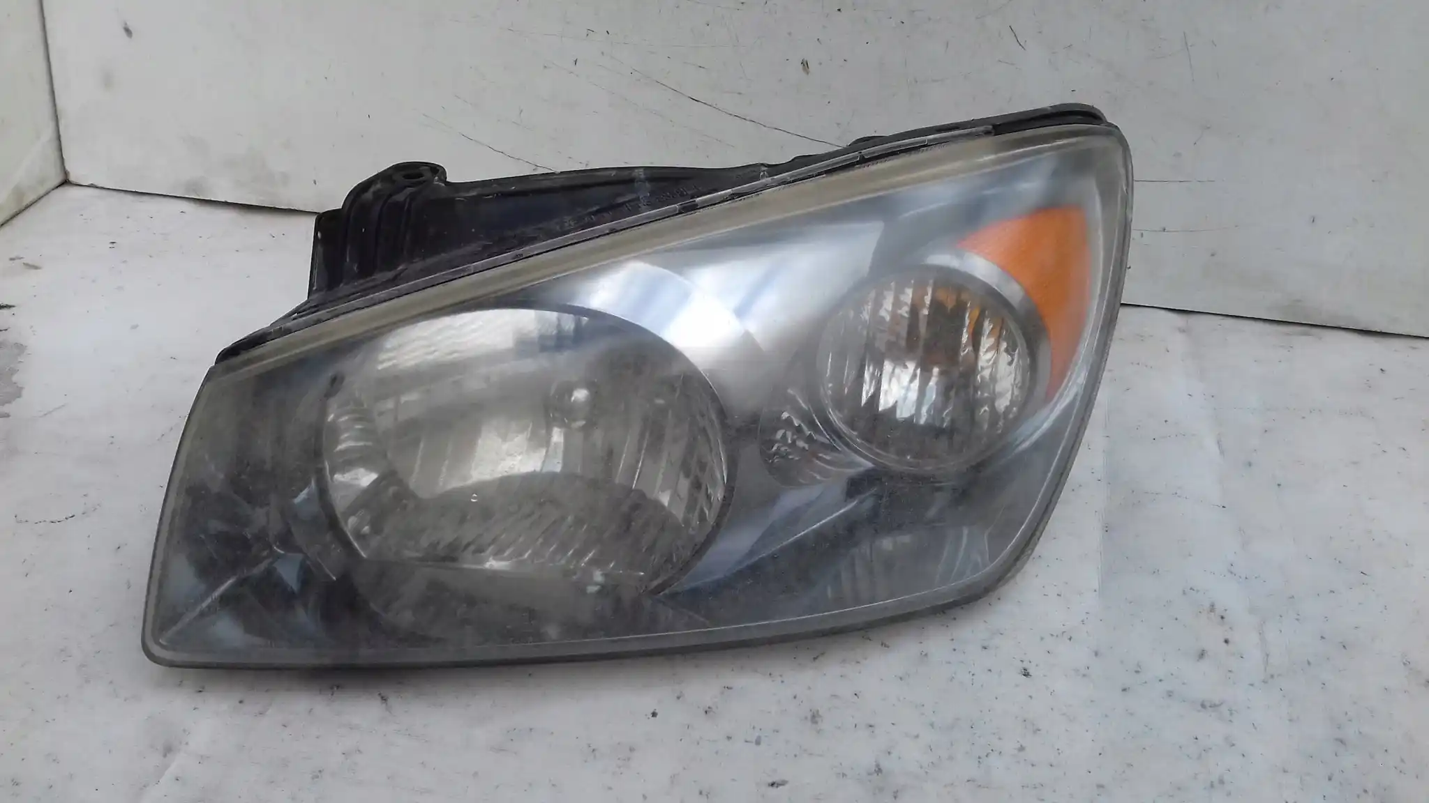 LAMPA LEWY PRZÓD PRZEDNIA KIA CERATO I 03-06