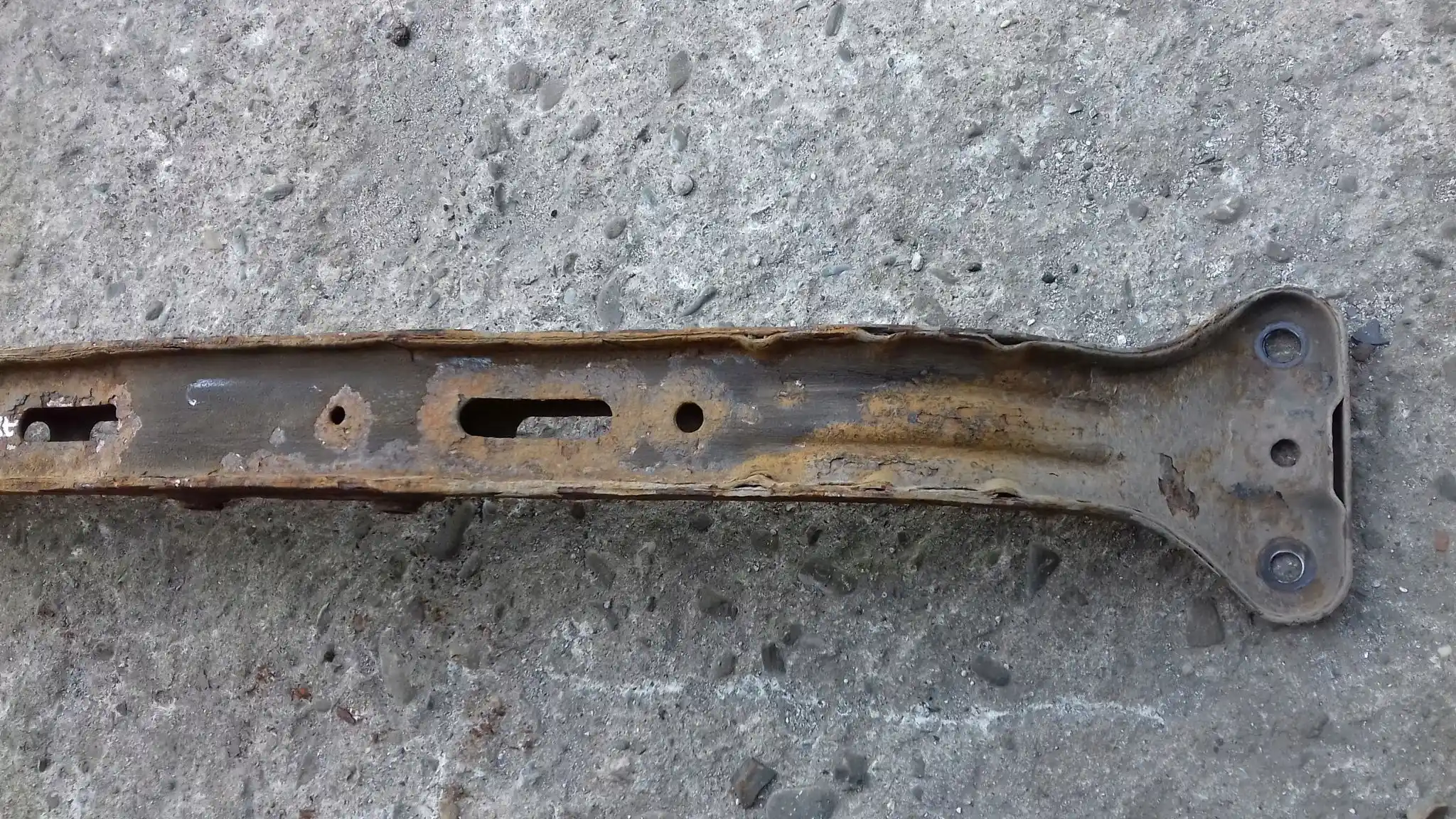 BELKA ZAWIESZENIA TYŁ TYLNA KIA CERATO I HB 03-08