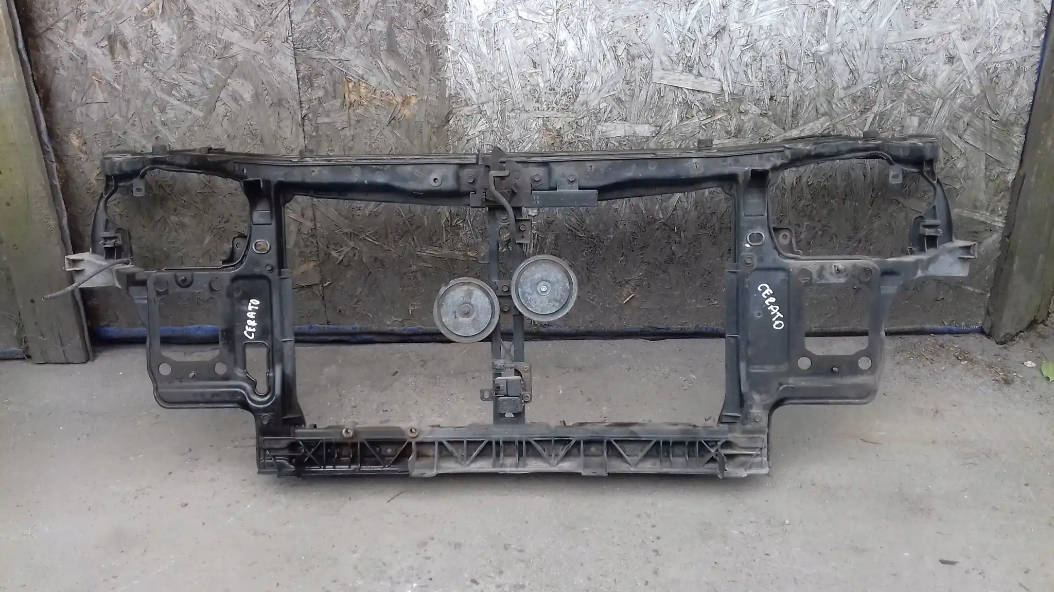 PAS PRZEDNI WZMOCNIENIE KIA CERATO I 03-