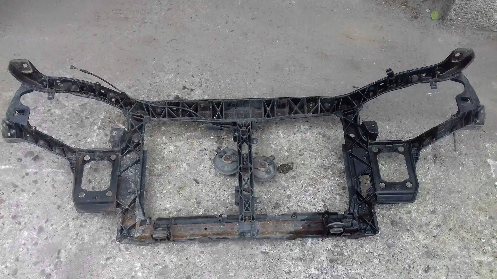 PAS PRZEDNI WZMOCNIENIE KIA CERATO I 03-