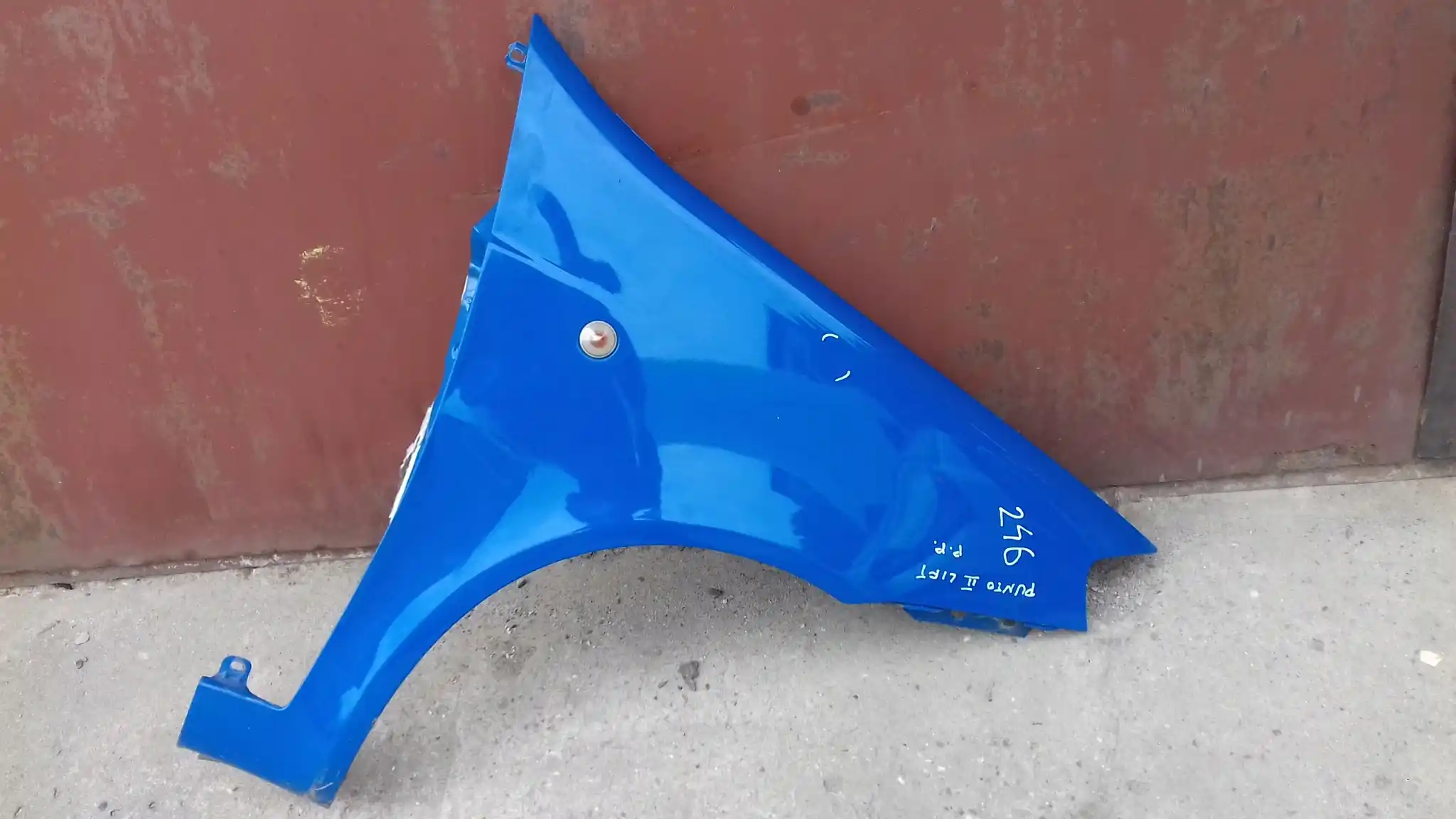 BŁOTNIK PRAWY PRZÓD PRZEDNI FIAT PUNTO II LIFT 03-10 247