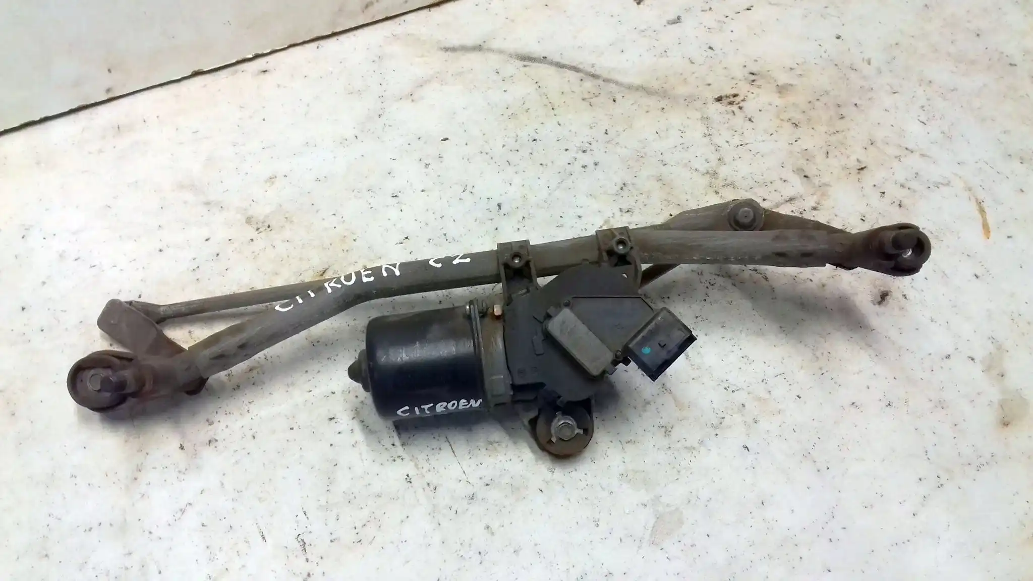 MECHANIZM SILNICZEK WYCIERACZEK PRZÓD CITROEN C2 03-08