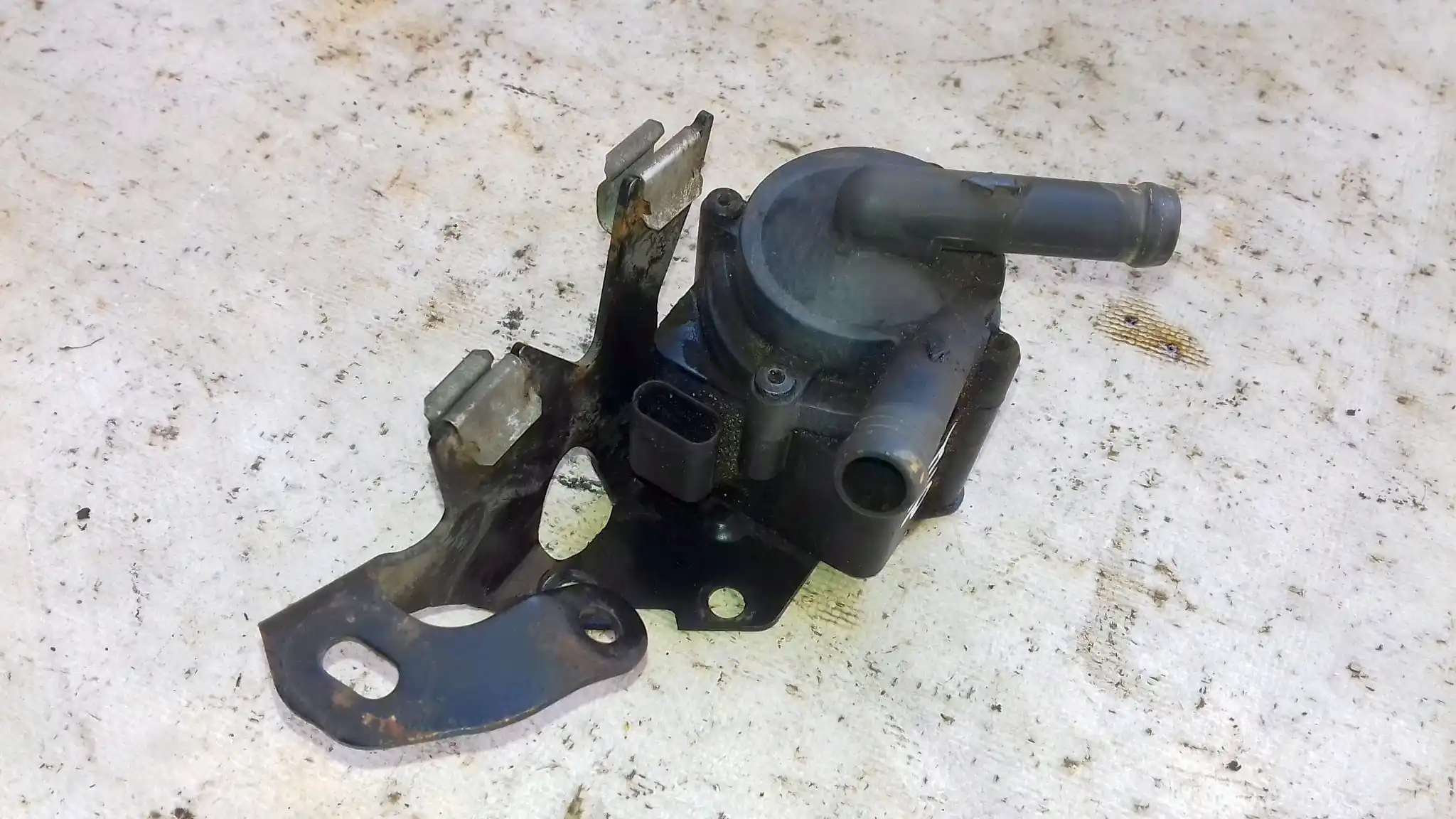 POMPKA POMPA WODY V7553914080 CITROEN C5 III X7 1.6 THP 07-