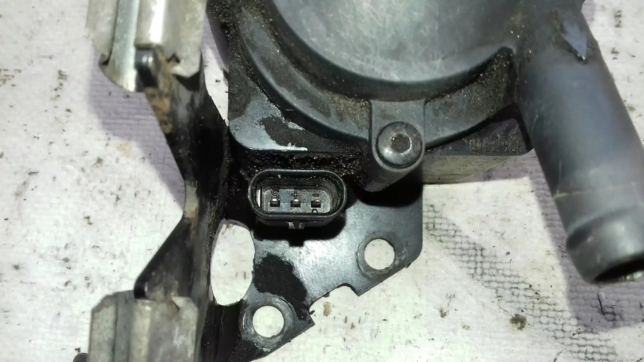 POMPKA POMPA WODY V7553914080 CITROEN C5 III X7 1.6 THP 07-