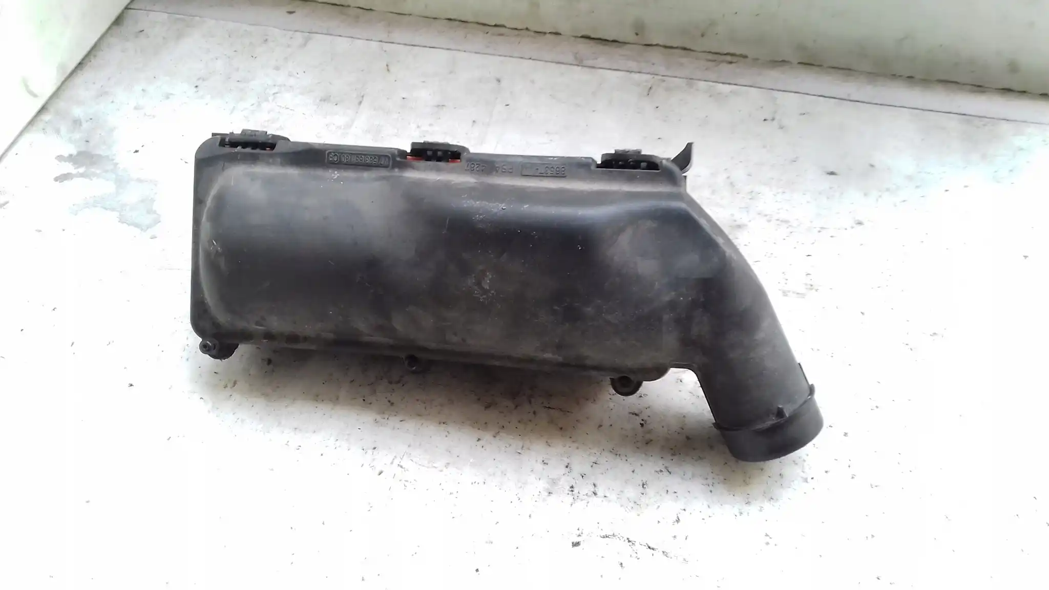 OBUDOWA FILTRA POWIETRZA V75836818008 CITROEN C5 III X7 1.6 THP 07-