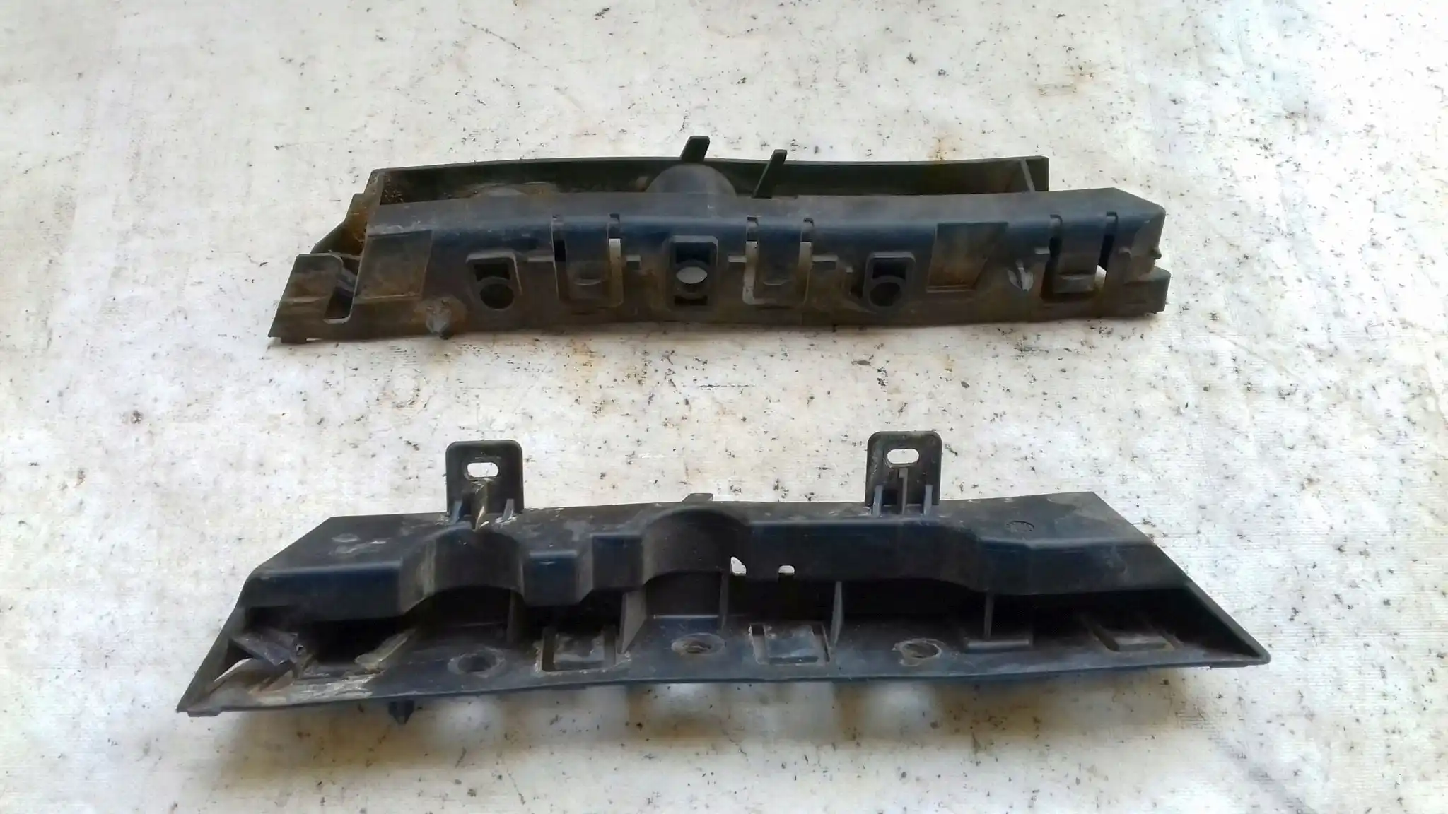 ŚLIZG ZDERZAKA PRZÓD LEWY PRAWY 9681058880 9681058980 CITROEN C5 III X7 07-