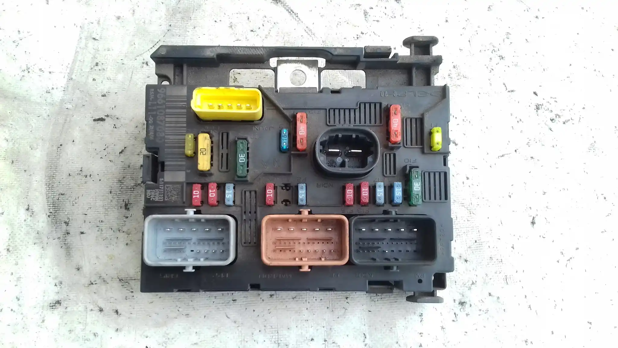 SKRZYNKA BEZPIECZNIKÓW MODUŁ BSM 9661087080 PEUGEOT 307 01-