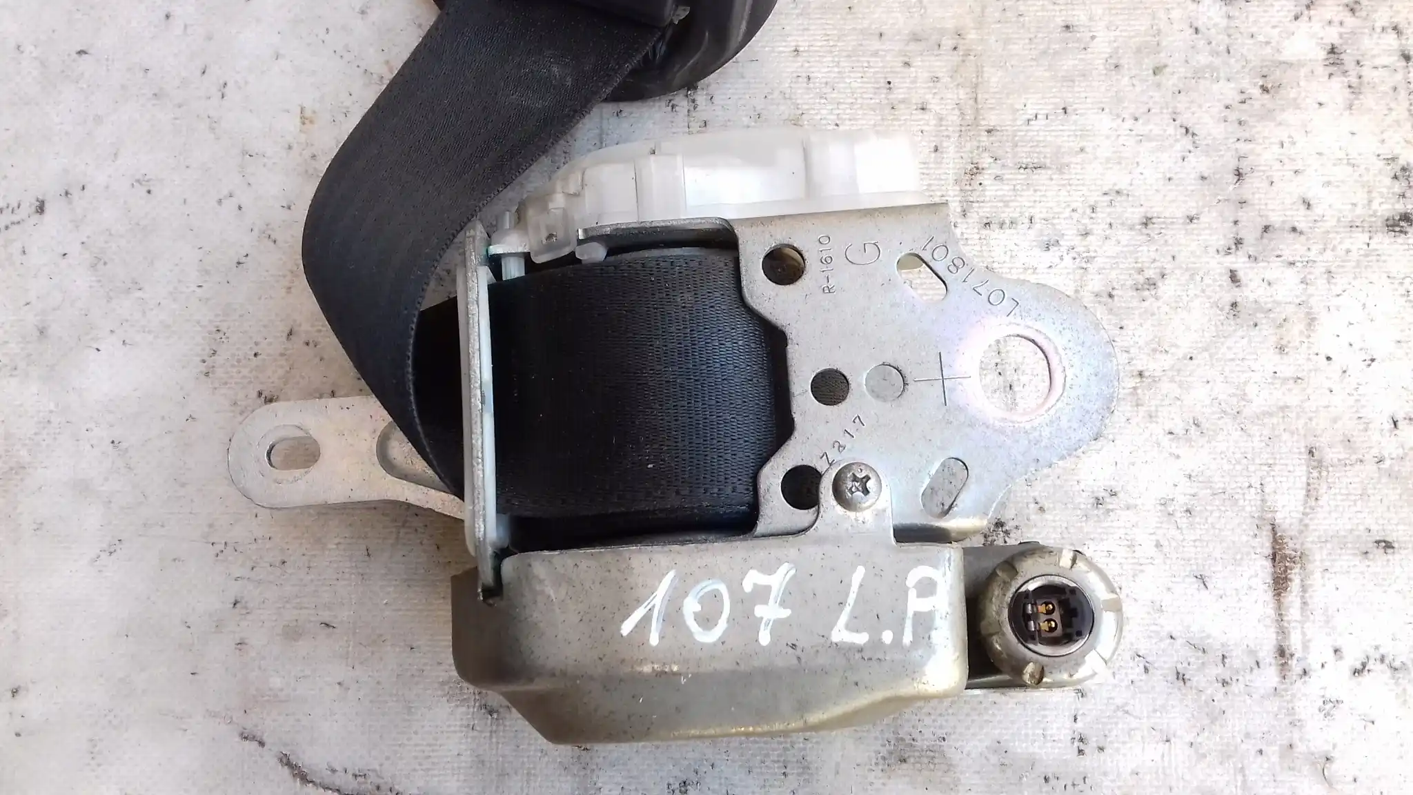 PAS BEZPIECZEŃSTWA LEWY PRZÓD PEUGEOT 107 CITROEN C1 3D 05-12