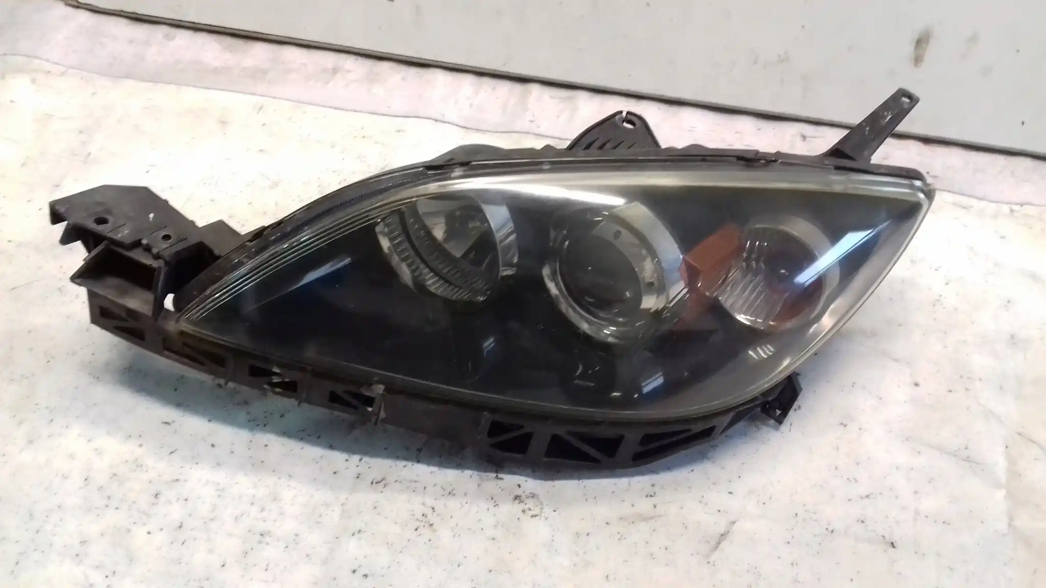 LAMPA LEWY PRZÓD PRZEDNIA MAZDA 3 BK HB 03-
