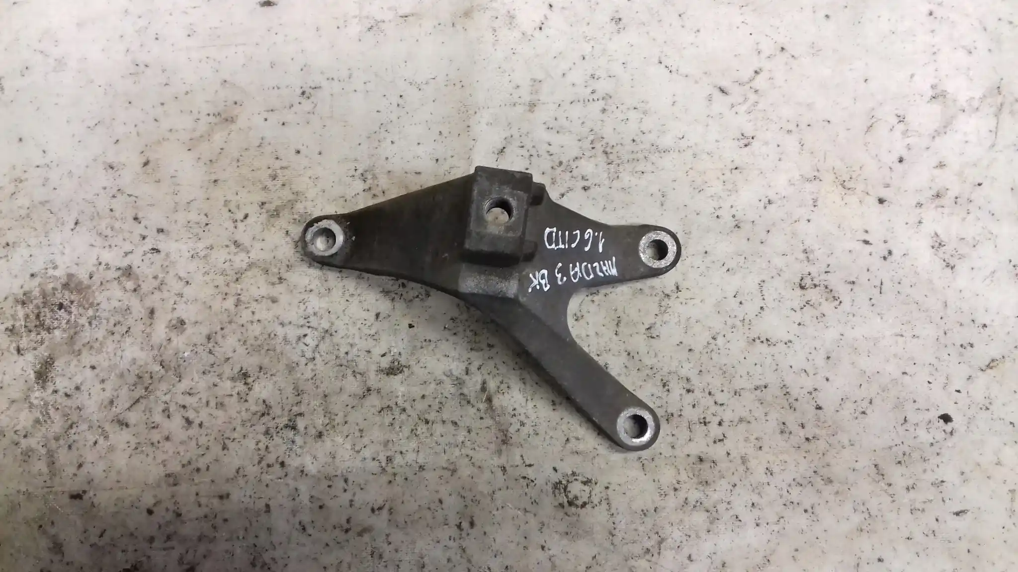 ŁAPA SKRZYNI BIEGÓW MAZDA 3 I BK 1.6 CITD 03-