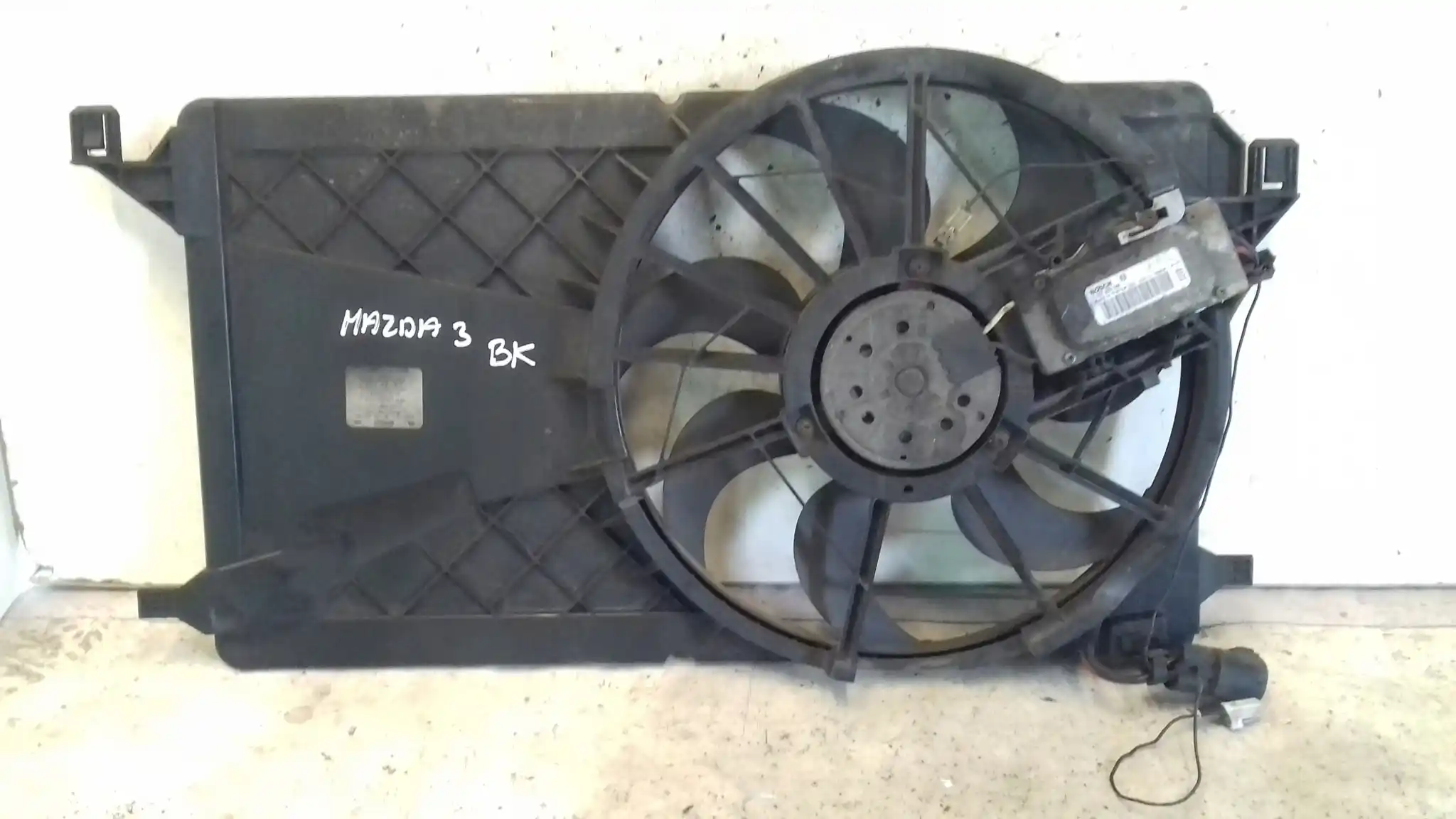 WENTYLATOR CHŁODNICY 0130303963 1137328148 MAZDA 3 BK 03-09 FORD VOLVO