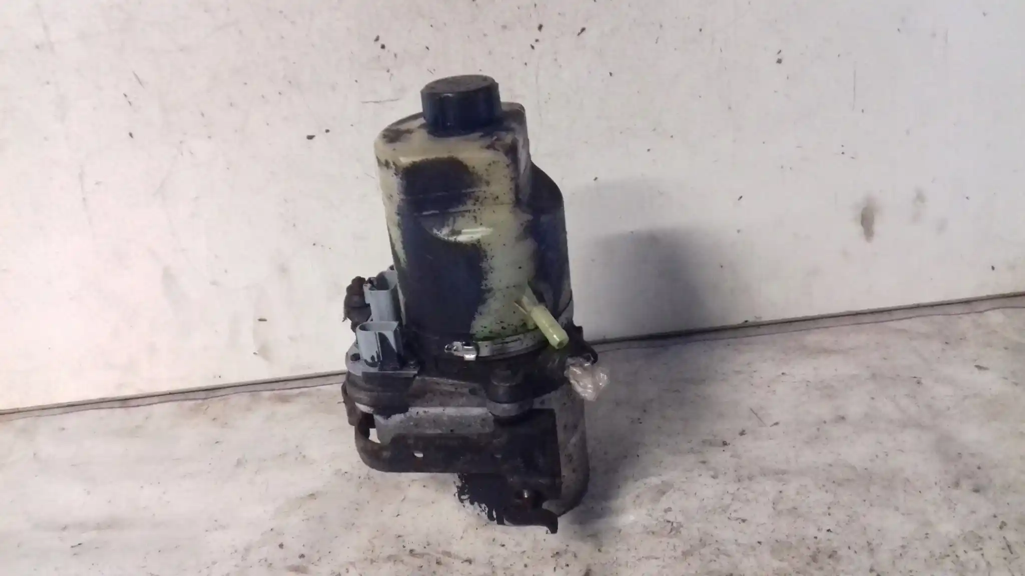 POMPA WSPOMAGANIA FORD C-MAX MK1 FOCUS MK2 03-