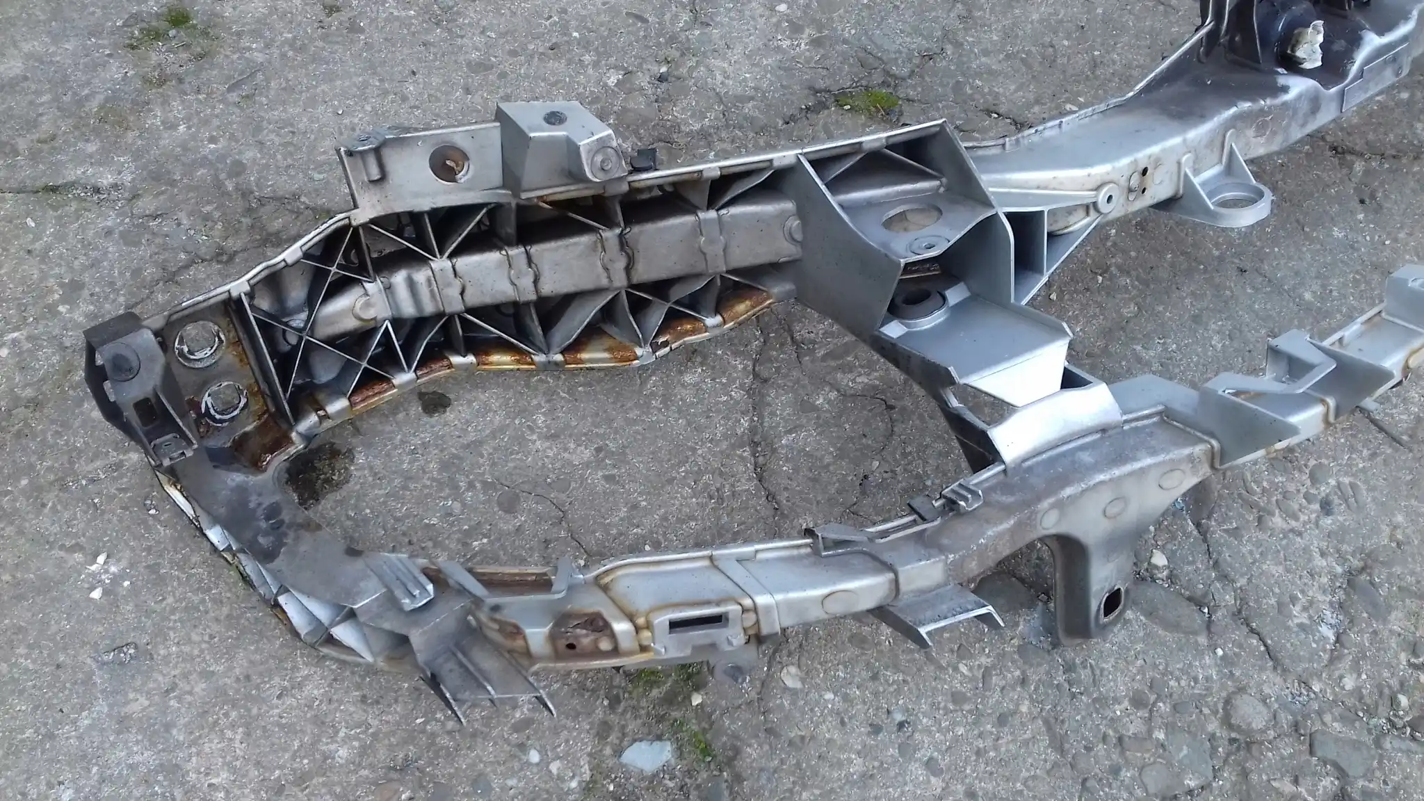 PAS PRZEDNI WZMOCNIENIE 3M518B04AU FORD C-MAX MK1 03- LAK.03